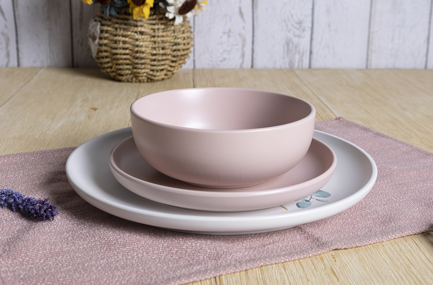 CHANGSHA HAPPY GO Stoneware Colored Glaze Dinnerware Set with Floral Decal and Pastel Tones – Complete Set |happygodinnerware.com