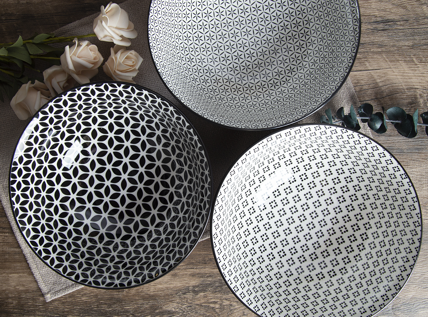 CHANGSHA HAPPY GO Midnight Mosaic Embossed & Decal White Porcelain |happygodinnerware.com