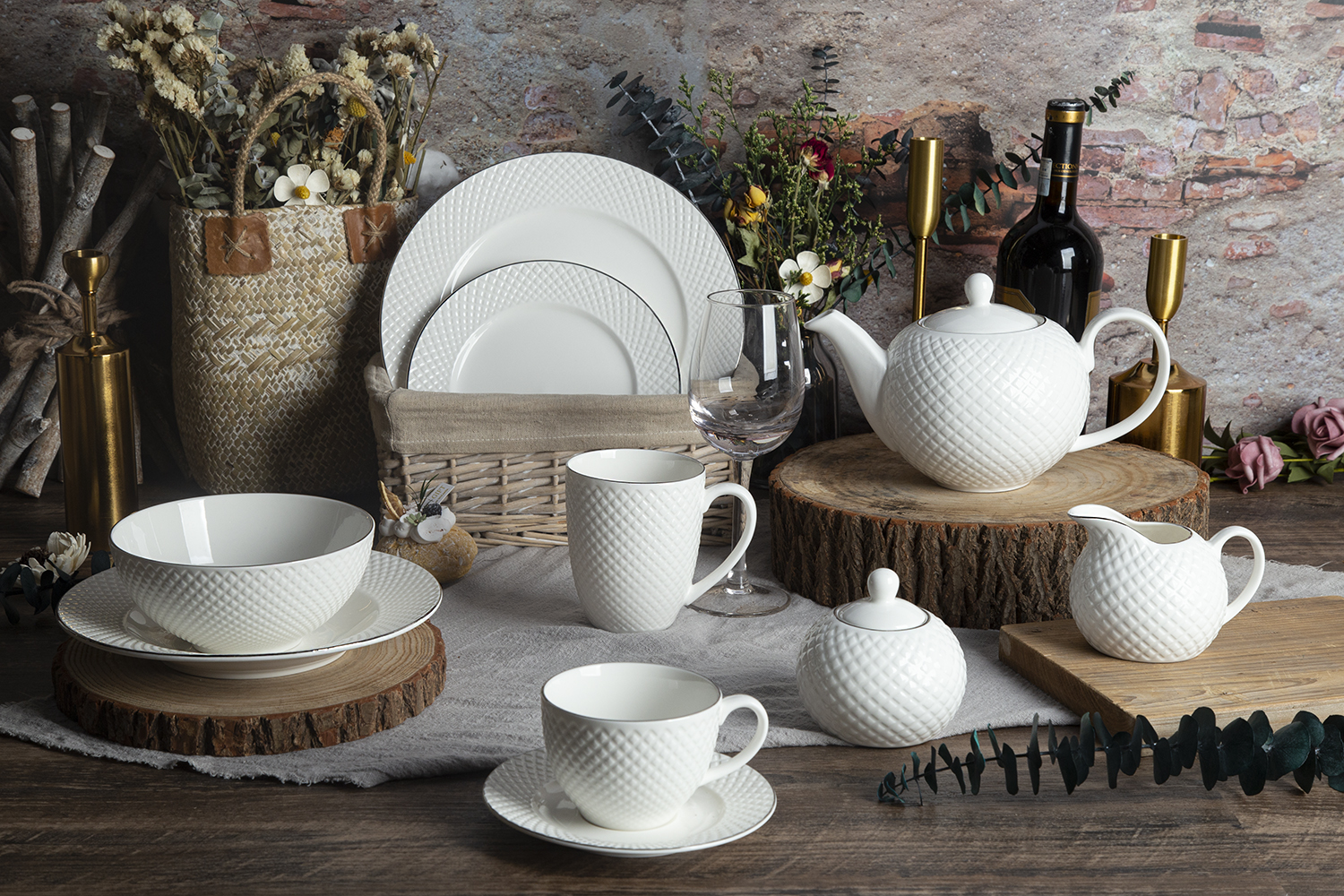 CHANGSHA HAPPY GO Platinum-Trimmed, Diamond-Embossed New Bone China Collection | happygodinnerware.com