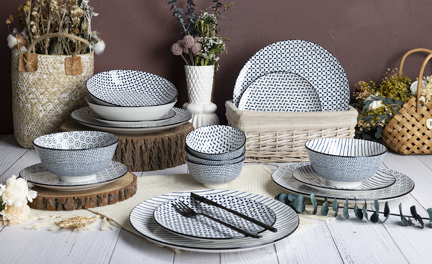CHANGSHA HAPPY GO Japanese Style Blue and White Geometric Print Dinnerware Set with Diverse Patterns and Modern Aesthetic  |happygodinnerware.com