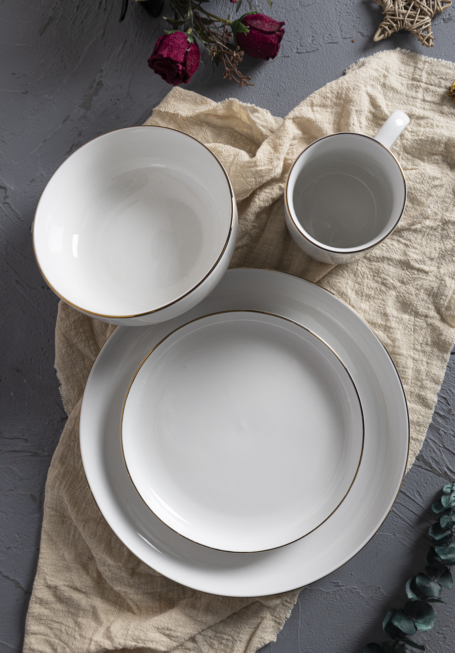 CHANGSHA HAPPY GO White Porcelain Tableware Set with Gold Rim | happygodinnerware.com