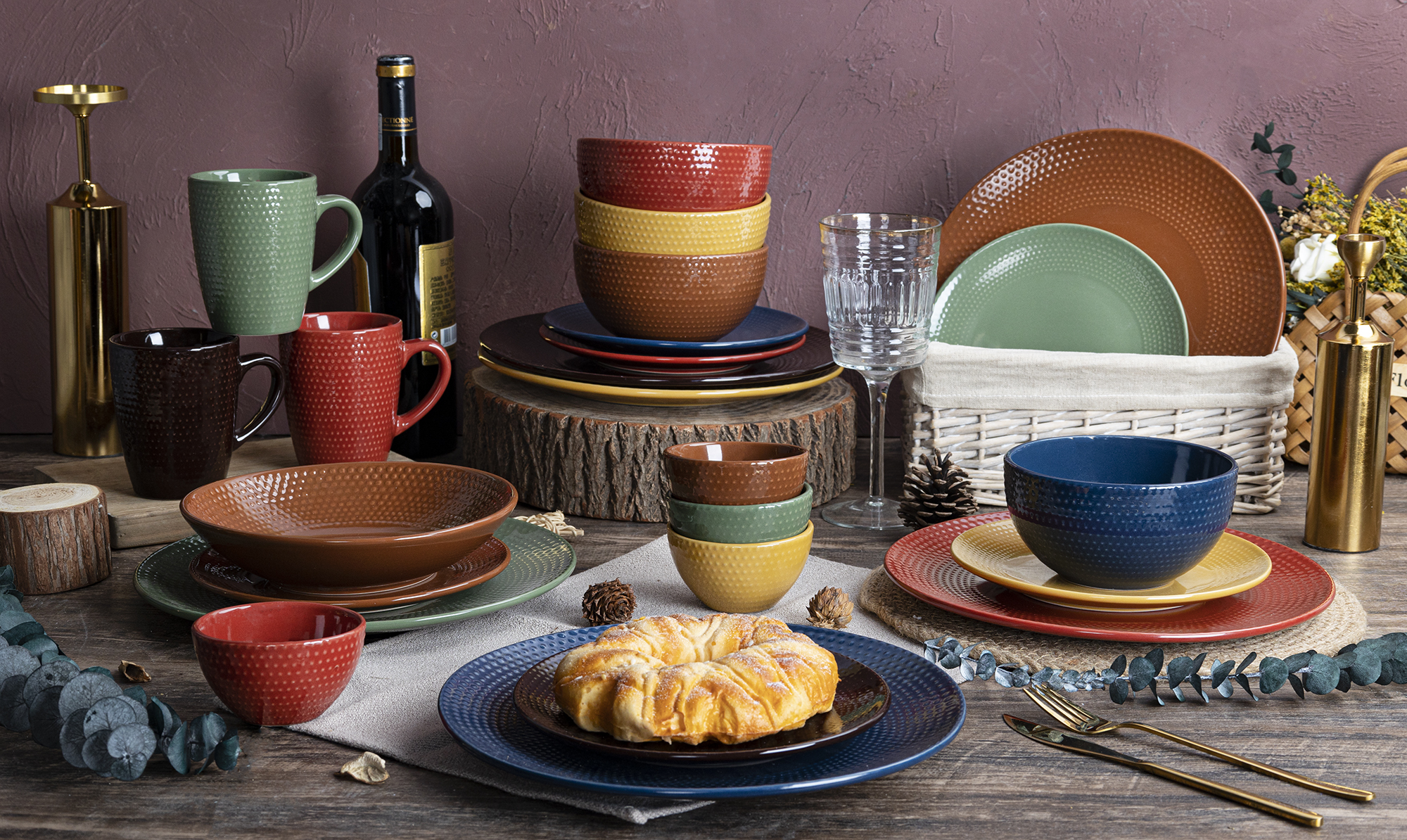 CHANGSHA HAPPY GO Embossed Color Glaze Stoneware Dinnerware Set – Multi-Tone Modern Rustic Ceramic Plates, Bowls, and Mugs|happygodinnerware.com