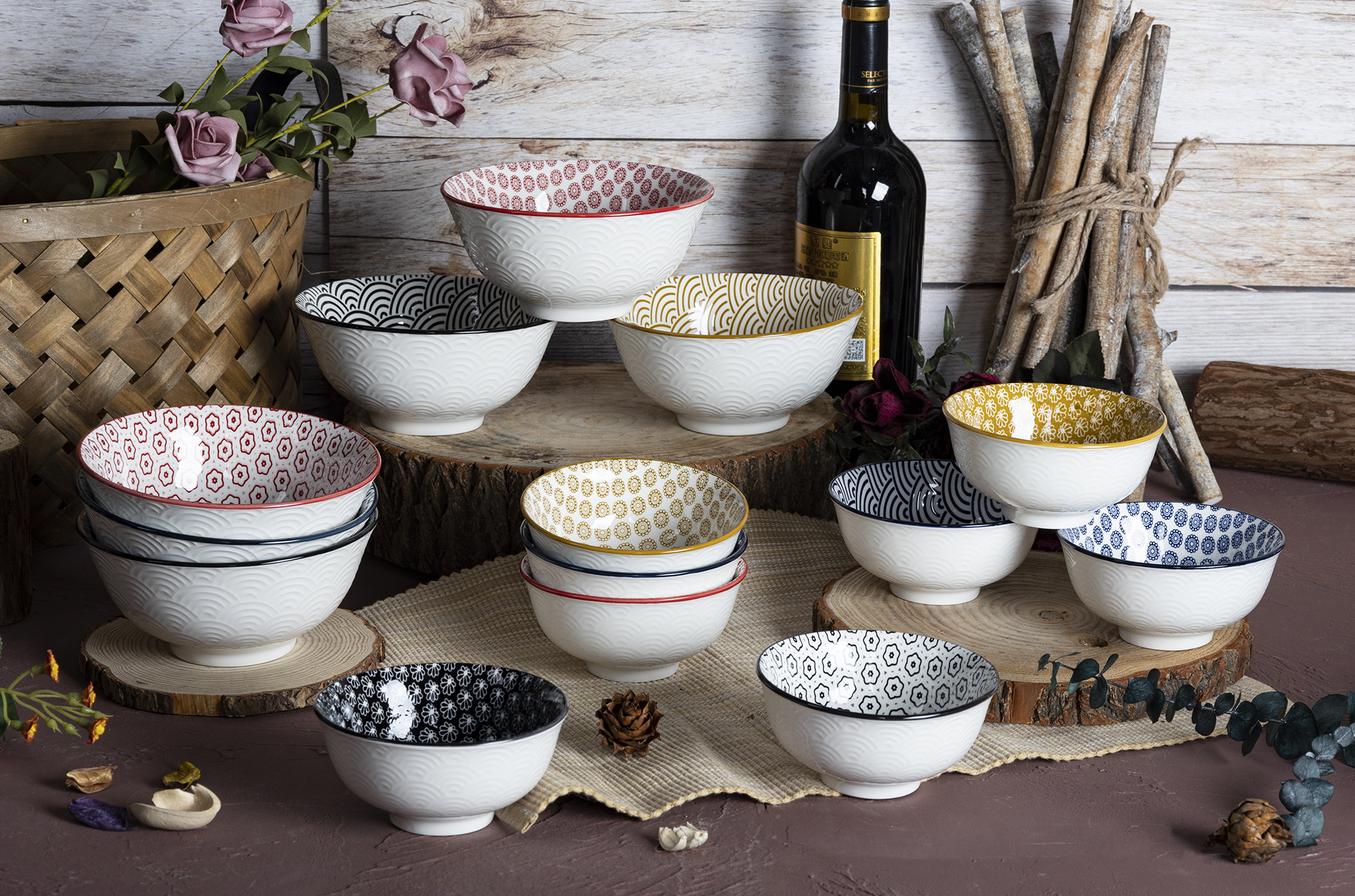 CHANGSHA HAPPY GO  Textured White Porcelain Bowl Set with Colorful Interior Prints and Wave Surface Design  |happygodinnerware.com