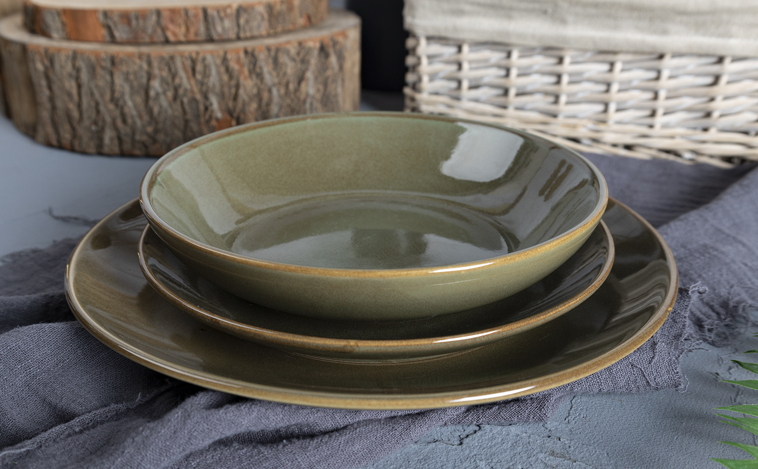 CHANGSHA HAPPY GO Neutral Reactive Glaze Stoneware Tableware Set in Matte Gray and Ivory with Double-Layer Glazing |happygodinnerware.com