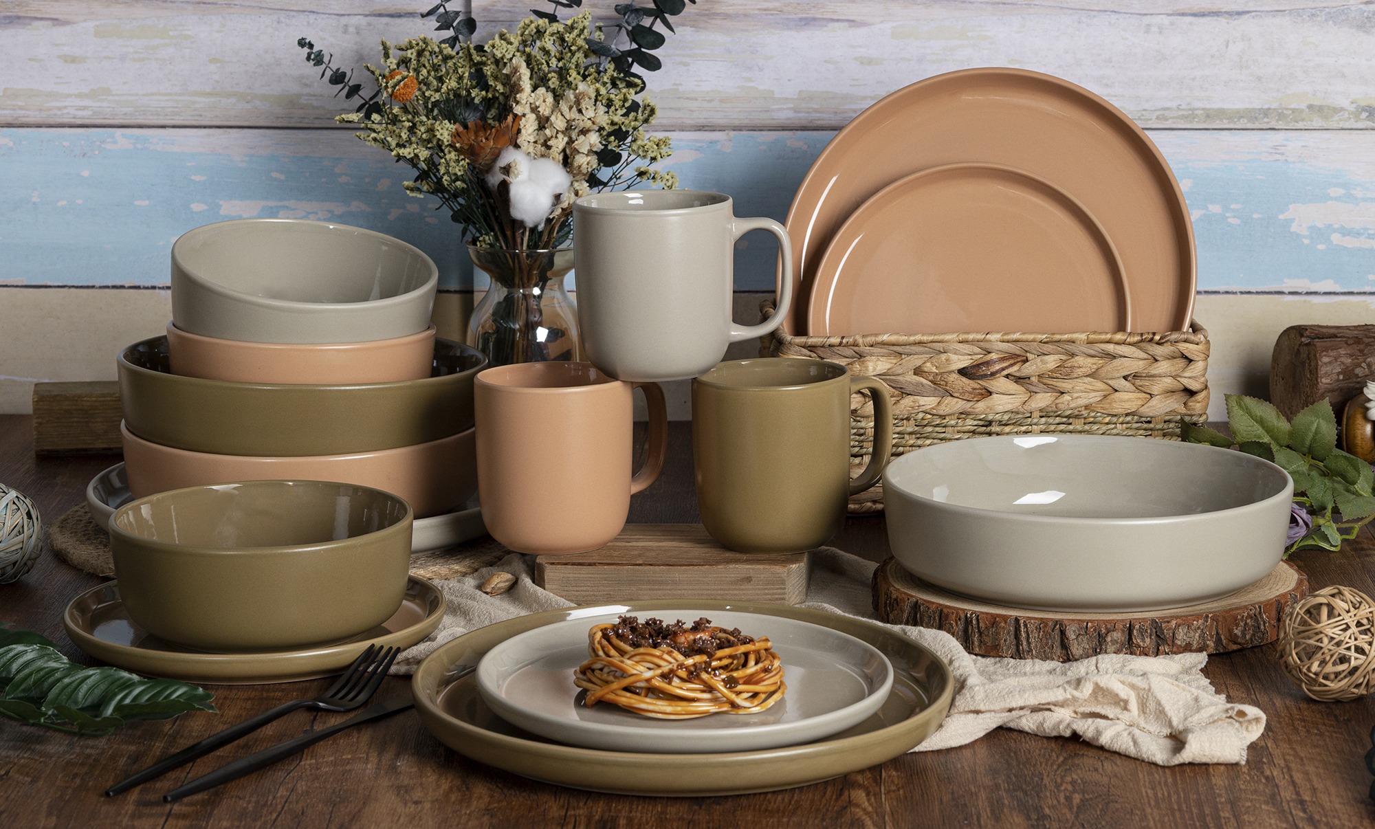 CHANGSHA HAPPY GO  Nordic-Inspired Solid Color Glazed Stoneware Tableware Set in Warm Neutral Shades |happygodinnerware.com