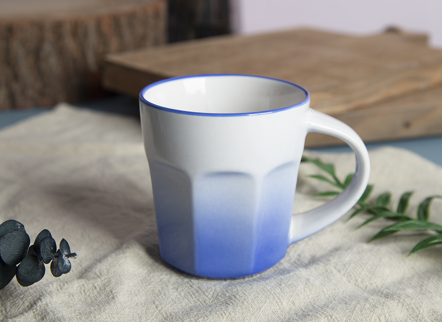 CHANGSHA HAPPY GO Gourd-Shaped Embossed Design New Bone China Mugs and Bowls |happygodinnerware.com