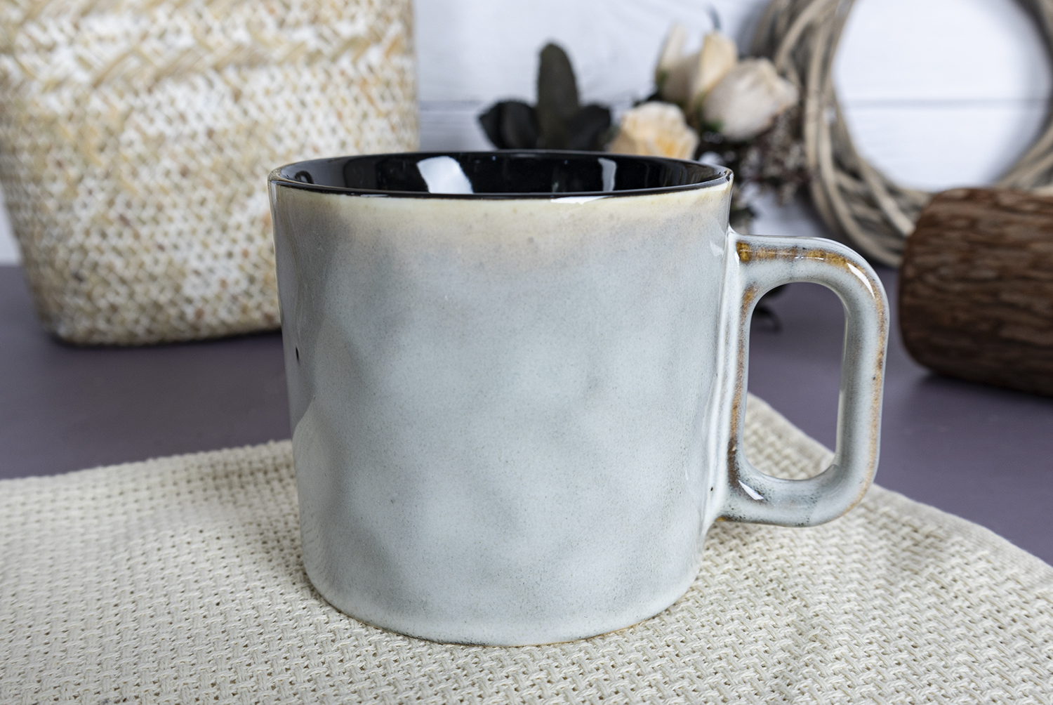 CHANGSHA HAPPY GO  Embossed Straight-Side Fine Bone China Mug with Reactive Glaze in Rich Earth Tones for Stylish Beverage Service |Dopamine Series Ceramics  |happygodinnerware.com