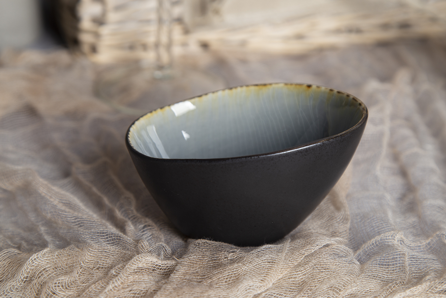 CHANGSHA HAPPY GO Embossed Pattern Crackle Glaze Stoneware | happygodinnerware.com