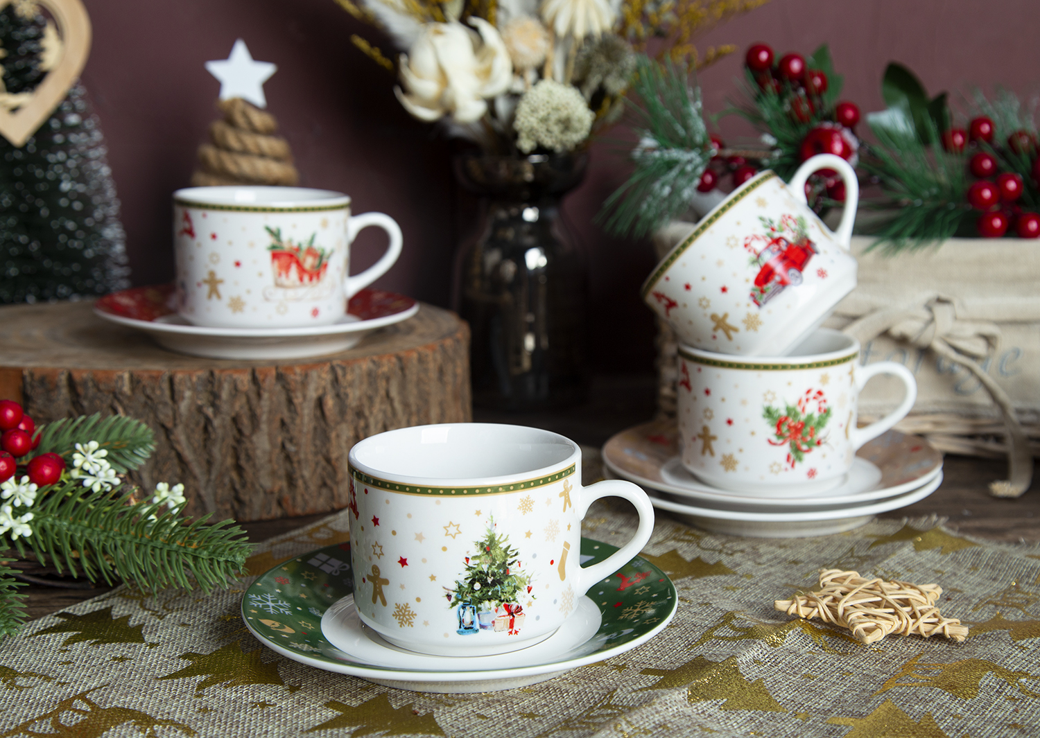 CHANGSHA HAPPY GO White Porcelain Christmas Dinnerware with Decal Art, Festive Design | happygodinnerware.com