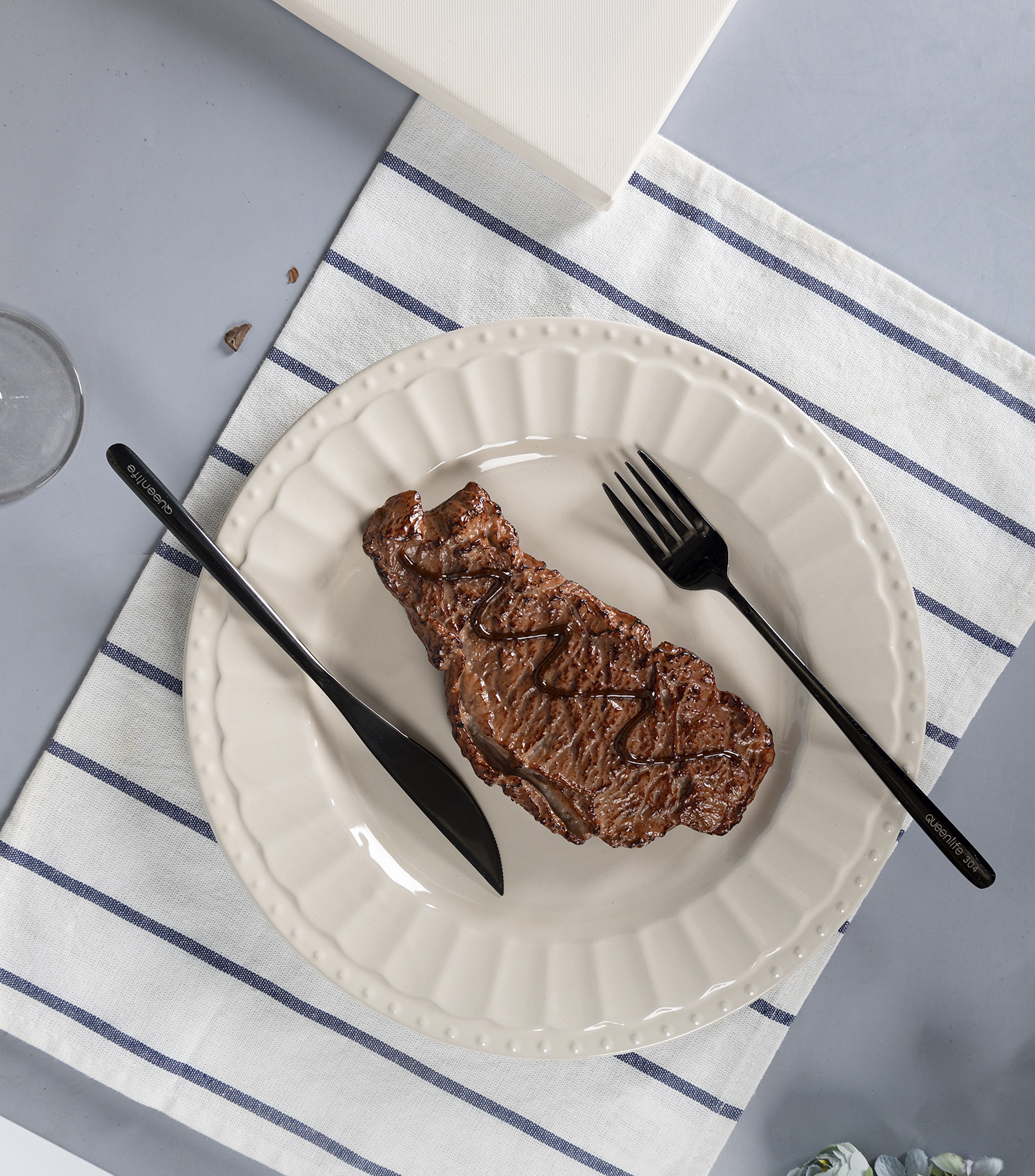 CHANGSHA HAPPY GO  Beige Embossed Stoneware Dinner Plate Set with Classic Texture for Elegant Dining  |happygodinnerware.com