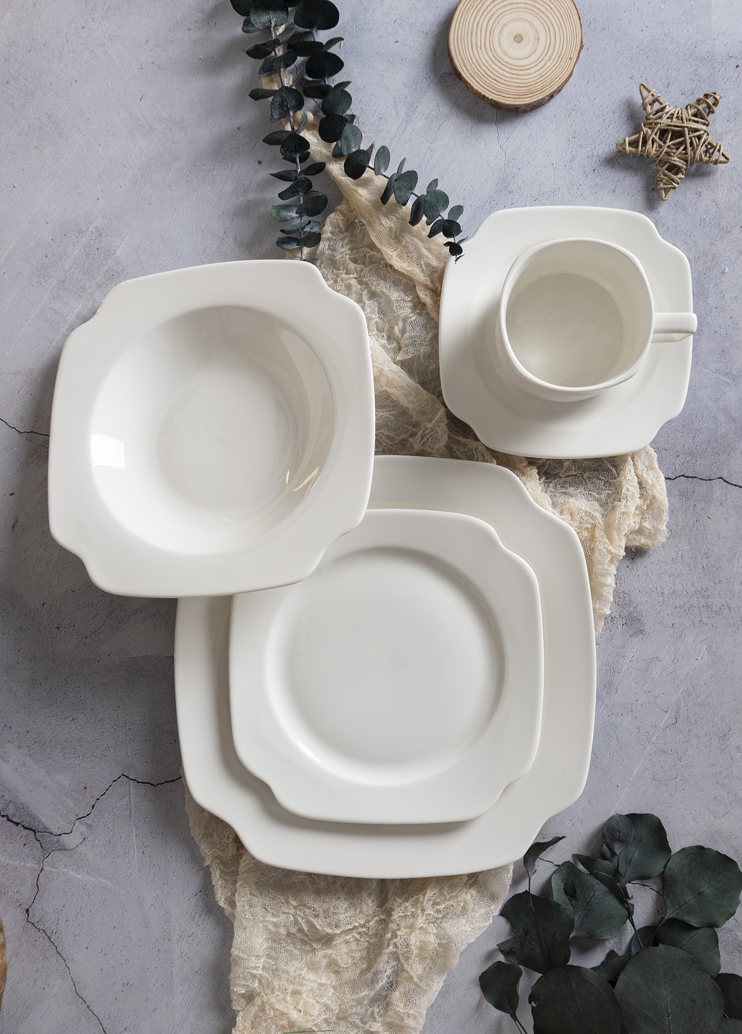 CHANGSHA HAPPY GO Square Embossed Bone China Tableware Set with Lotus Rim Design for Modern Minimalist Dining Style |happygodinnerware.com