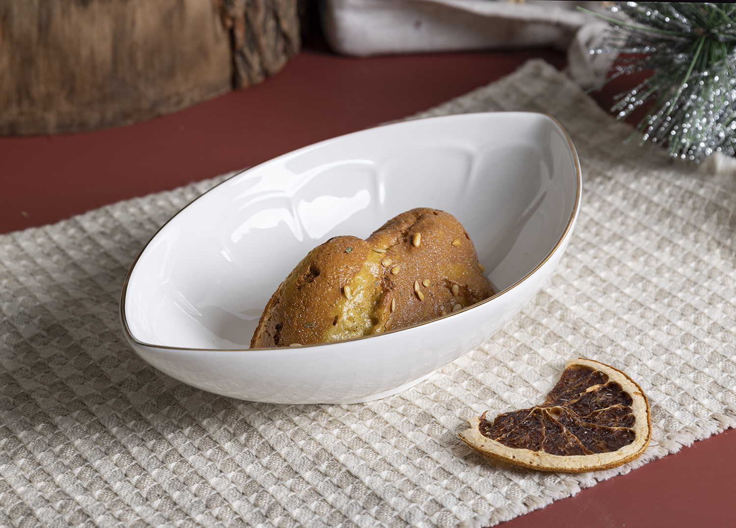 CHANGSHA HAPPY GO Gold Rimmed Embossed New Bone China Dinnerware | happygodinnerware.com