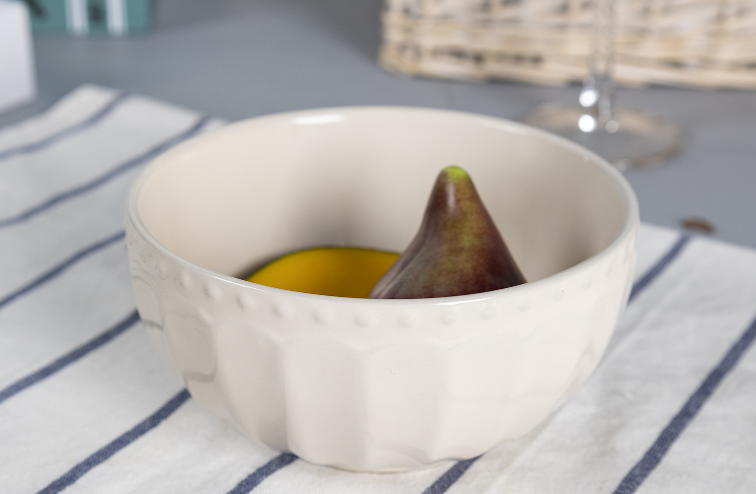 CHANGSHA HAPPY GO  Beige Embossed Stoneware Dinner Plate Set with Classic Texture for Elegant Dining  |happygodinnerware.com