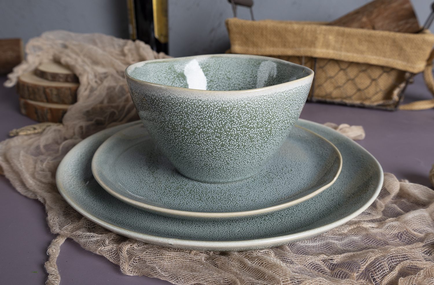 CHANGSHA HAPPY GO  Tri-Color Mixed Reactive Glaze Stoneware Dinner Set for Contemporary Dining  |happygodinnerware.com