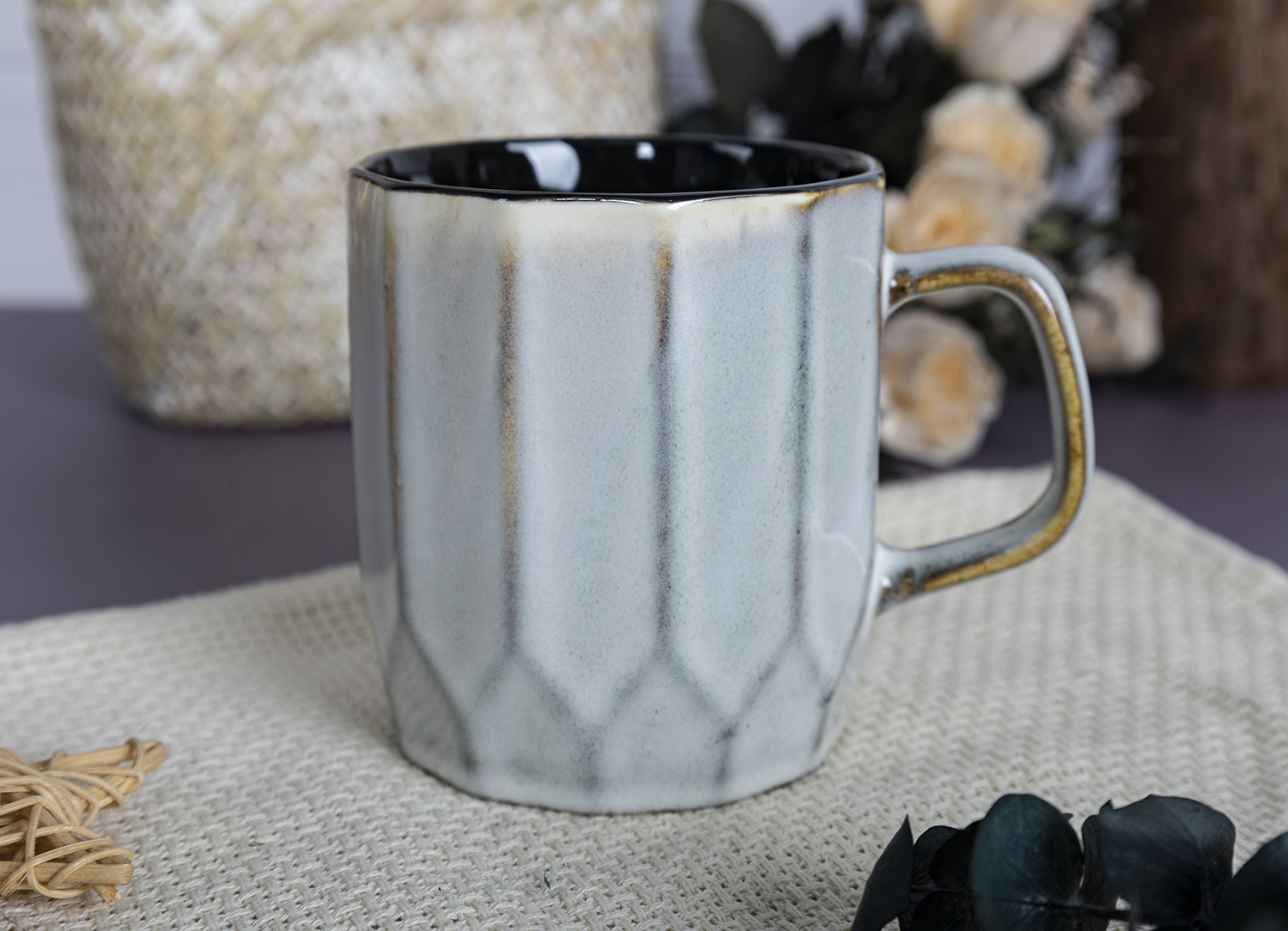 CHANGSHA HAPPY GO  Embossed Straight-Side Fine Bone China Mug with Reactive Glaze in Rich Earth Tones for Stylish Beverage Service |Dopamine Series Ceramics  |happygodinnerware.com