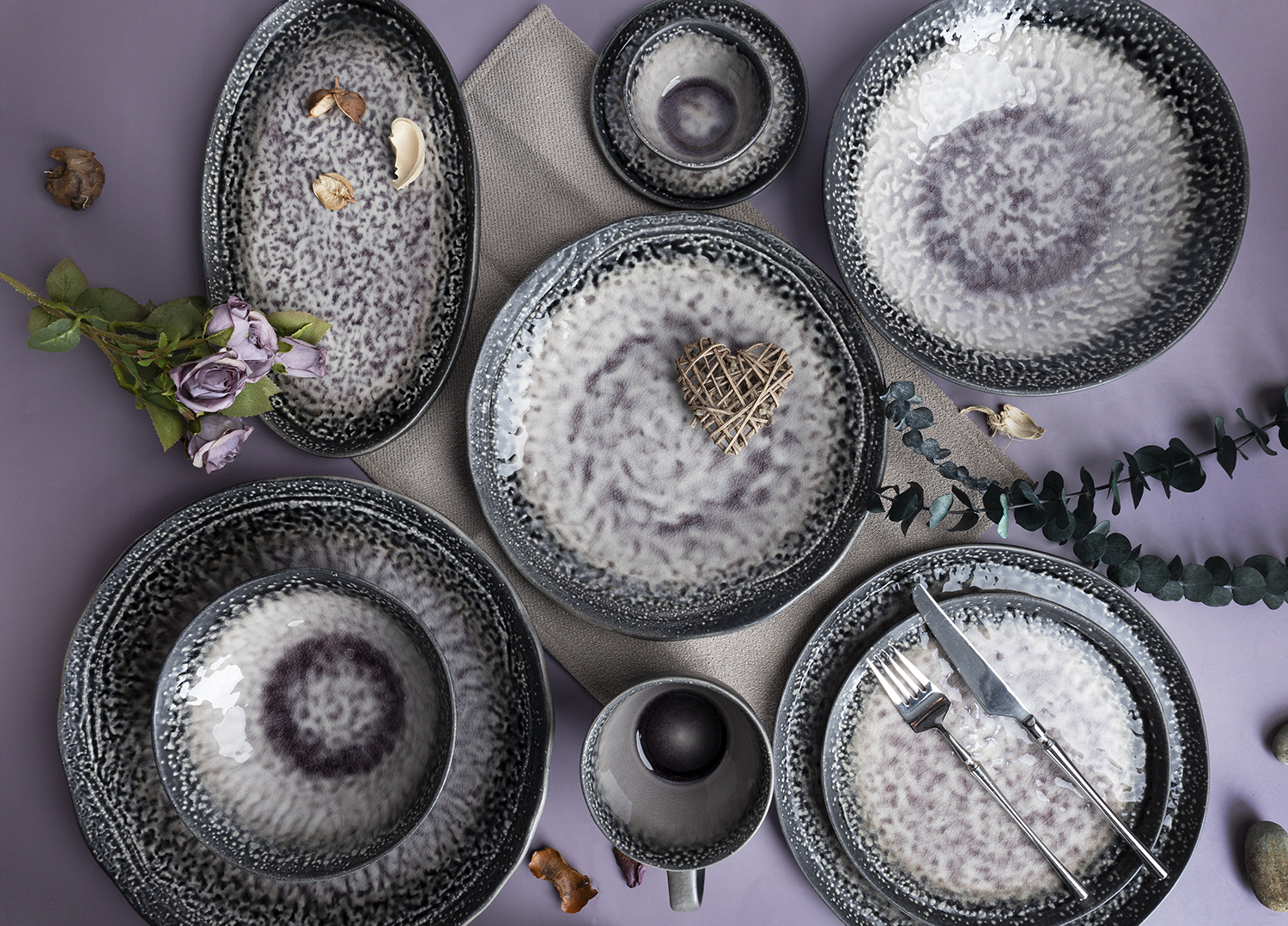 CHANGSHA HAPPY GO  Handcrafted Reactive Glaze Stoneware Dinnerware Set in Elegant Violet Crystal Pattern |Dopamine Series Ceramics  |happygodinnerware.com