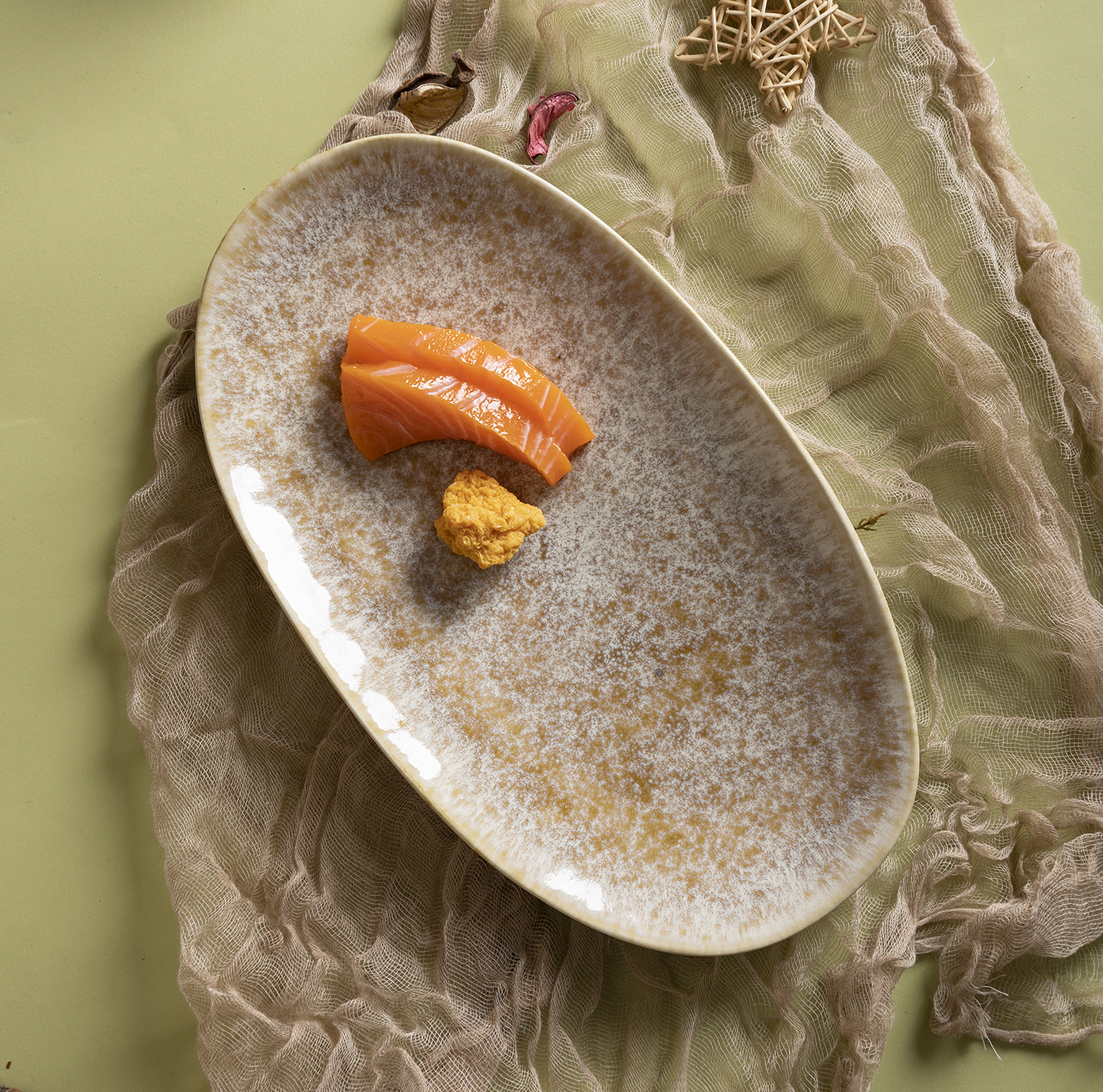 ​CHANGSHA HAPPY GO  Handcrafted Stoneware Reactive Glaze Dinnerware Set with Rustic Yellow Tones for Everyday and Festive Dining |happygodinnerware.com