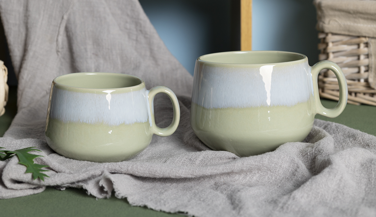 CHANGSHA HAPPY GO  Two-Tone Patchwork Reactive Glaze Stoneware Dinner Set with Textured Glaze Effect |Dopamine Series Ceramics  |happygodinnerware.com