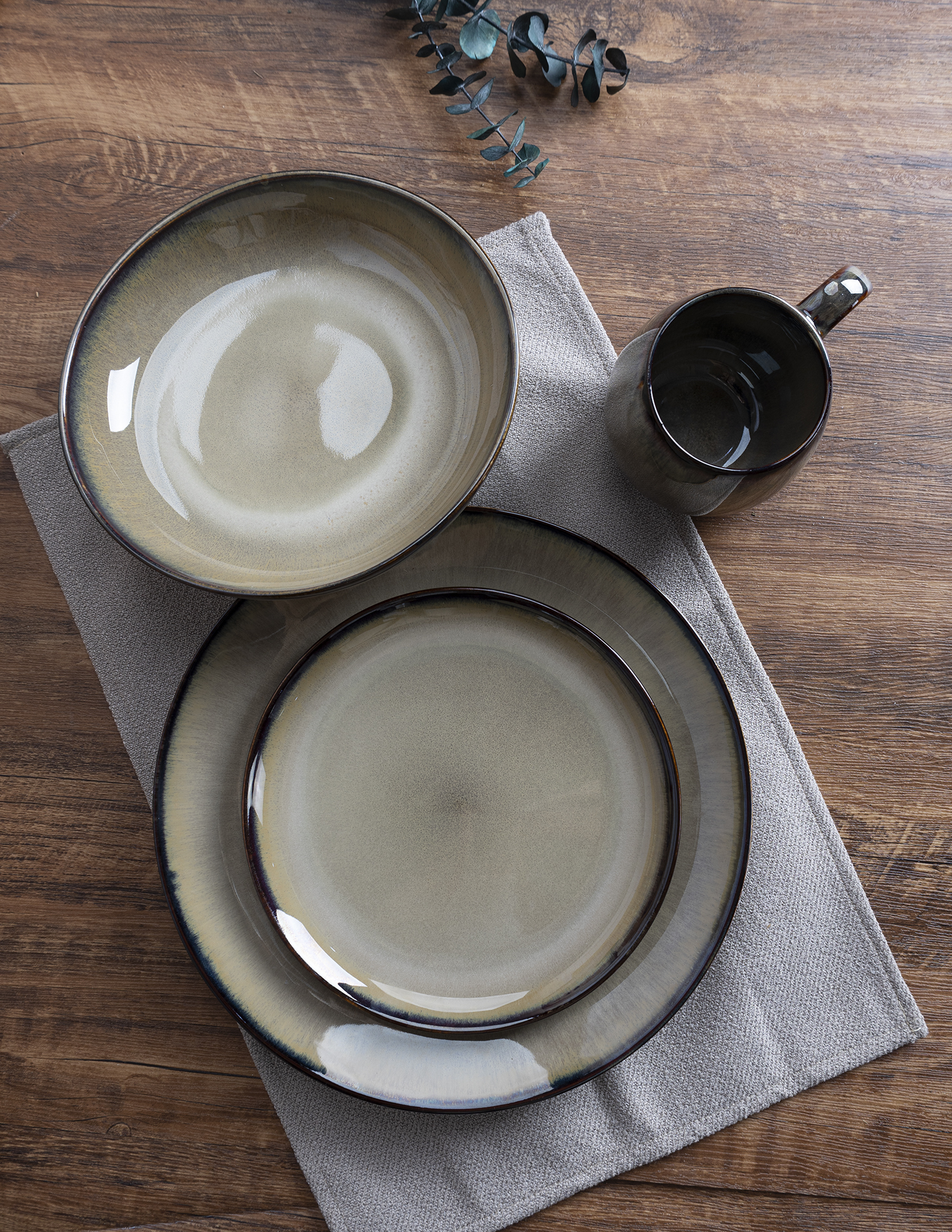 CHANGSHA HAPPY GO Reactive Glaze Stoneware with Elegant Pink Tone | happygodinnerware.com