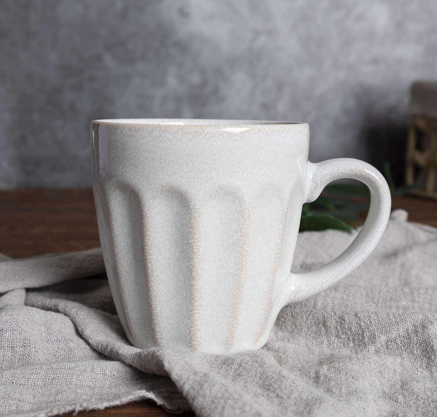 CHANGSHA HAPPY GO Elegant Textured Stoneware Collection with Reactive Glaze |happygodinnerware.com