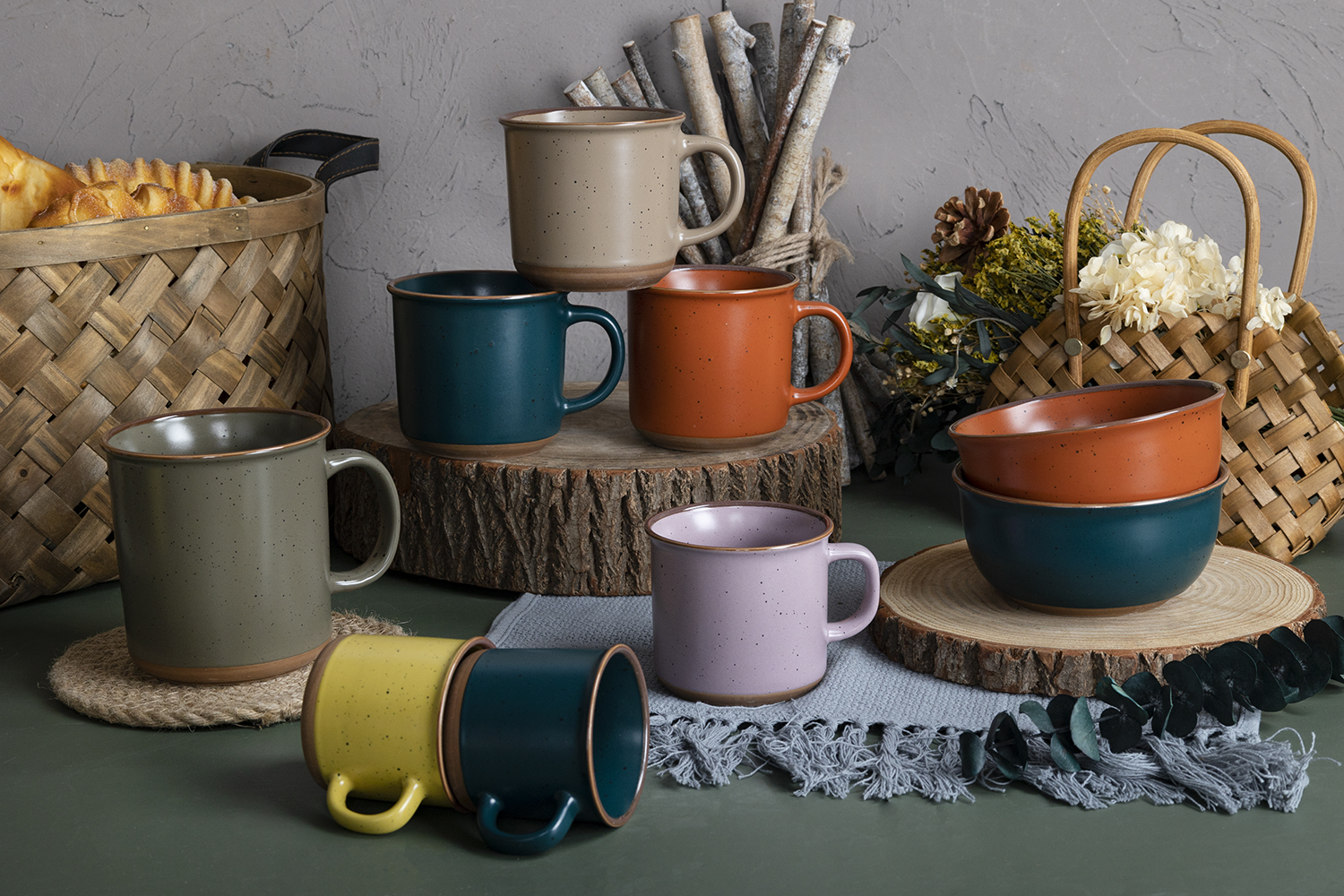 ​CHANGSHA HAPPY GO Vintage Rustic Reactive Glaze Stoneware Mug and Bowl Set with Natural Earth Tone Finish |Dopamine Series Ceramics  |happygodinnerware.com