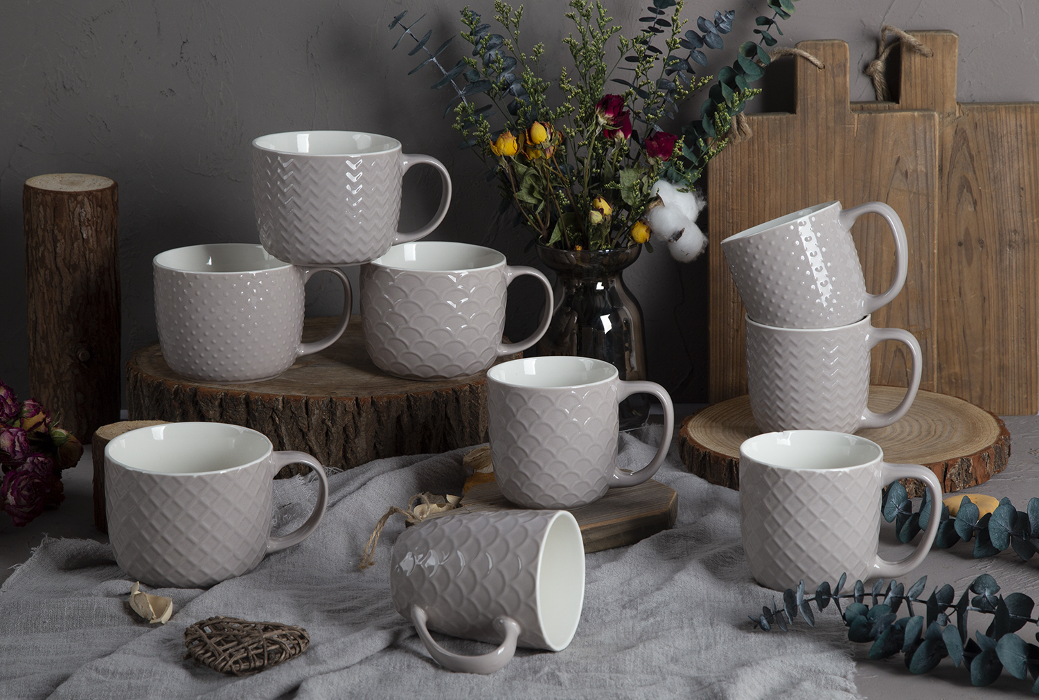 CHANGSHA HAPPY GO Warm Grey Embossed Bone China Mugs – Glossy Color Glaze with Relief Texture Patterns |happygodinnerware.com          询问 ChatGPT