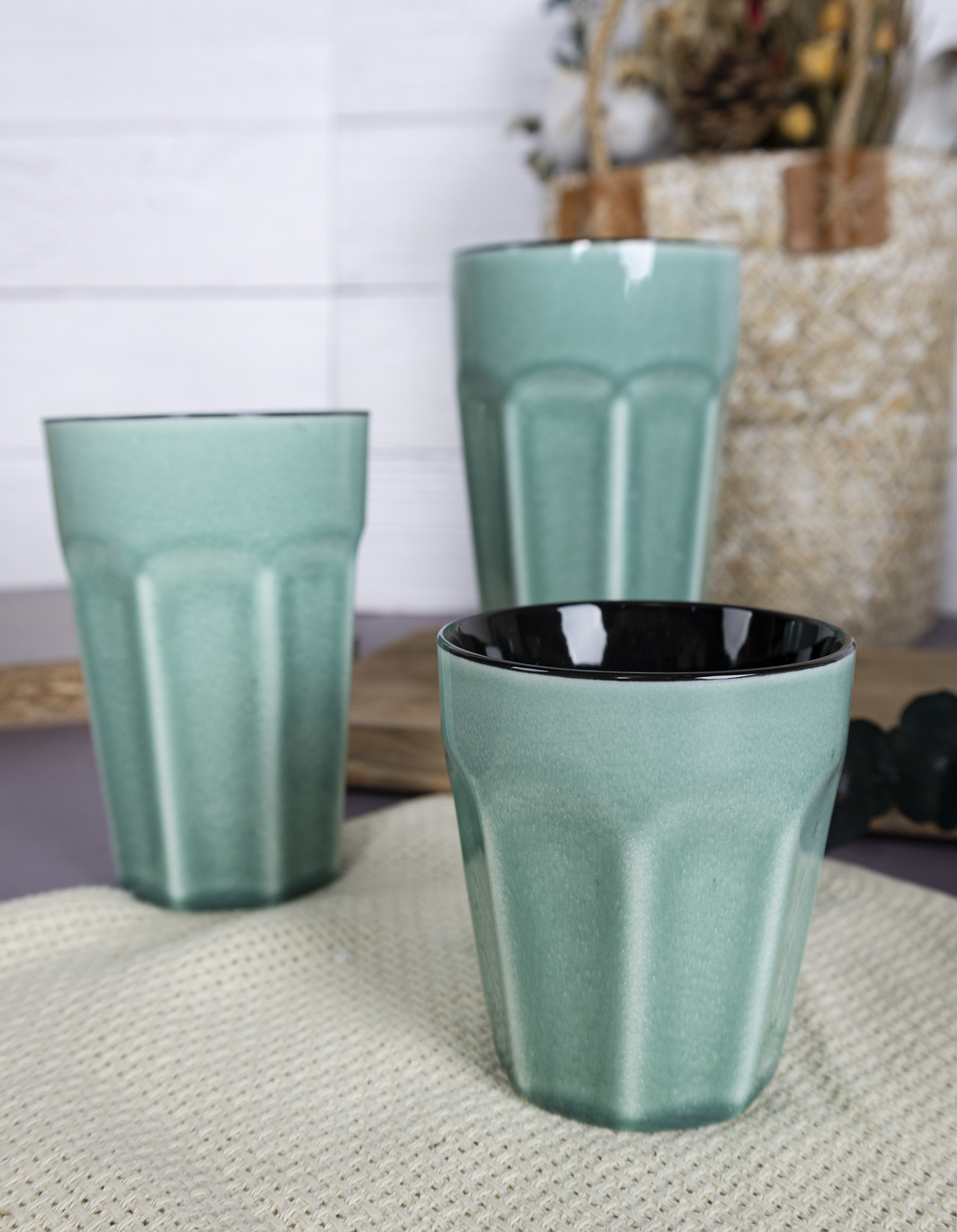 CHANGSHA HAPPY GO  Elegant Embossed Fine Bone China Bowl and Tumbler Set with Reactive Glaze Finish for Versatile Dining and Serving |Dopamine Series Ceramics  |happygodinnerware.com