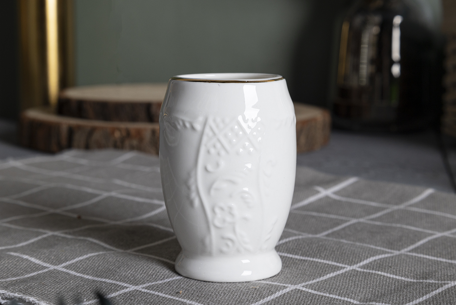 CHANGSHA HAPPY GO  Luxurious White Bone China Embossed Dinnerware with Gold Rim – Wedding Gift Table Set from Changsha Happy Go |happygodinnerware.com