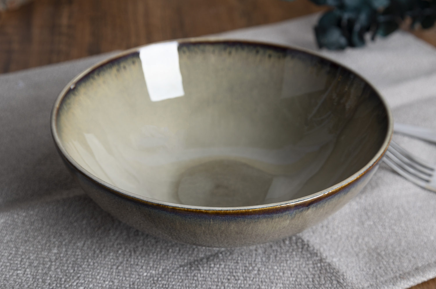 CHANGSHA HAPPY GO Reactive Glaze Stoneware with Elegant Pink Tone | happygodinnerware.com