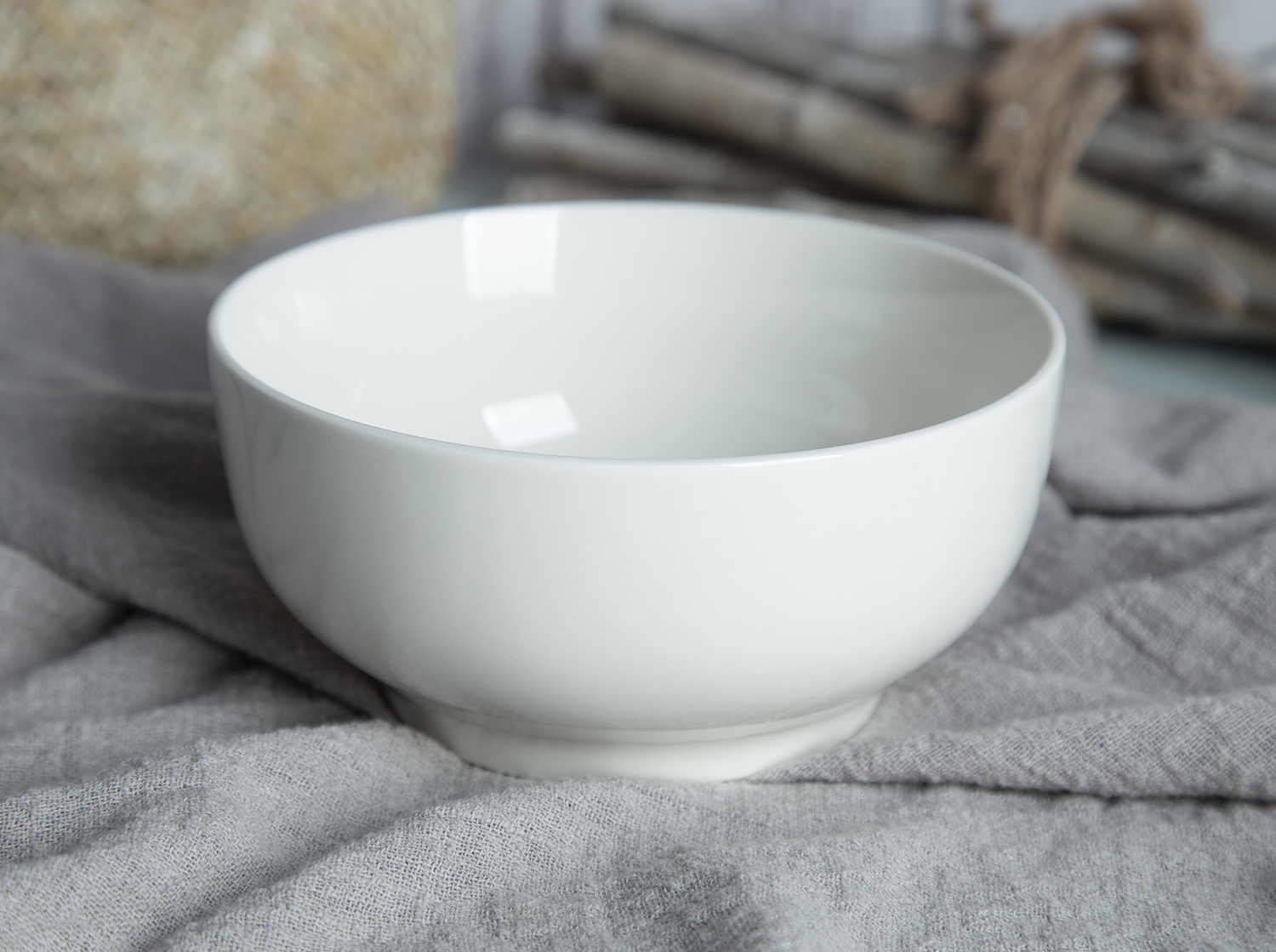 CHANGSHA HAPPY GO Moonlight Shape Full Set White Bone China Dinnerware |happygodinnerware.com