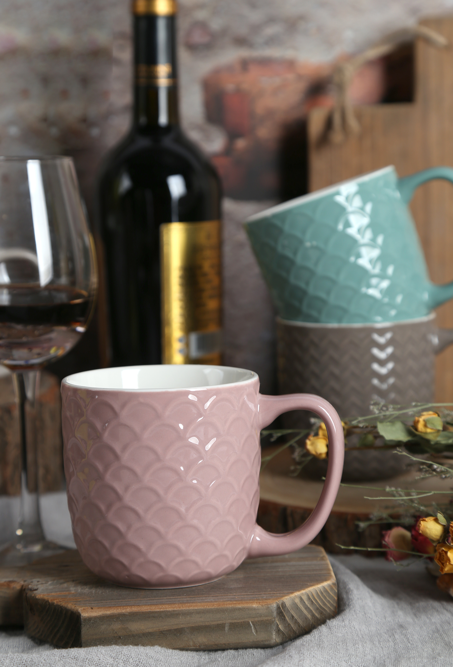 CHANGSHA HAPPY GO Assorted Color Glazed Embossed Bone China Mugs – Elegant Texture Meets Vibrant Mix |happygodinnerware.com