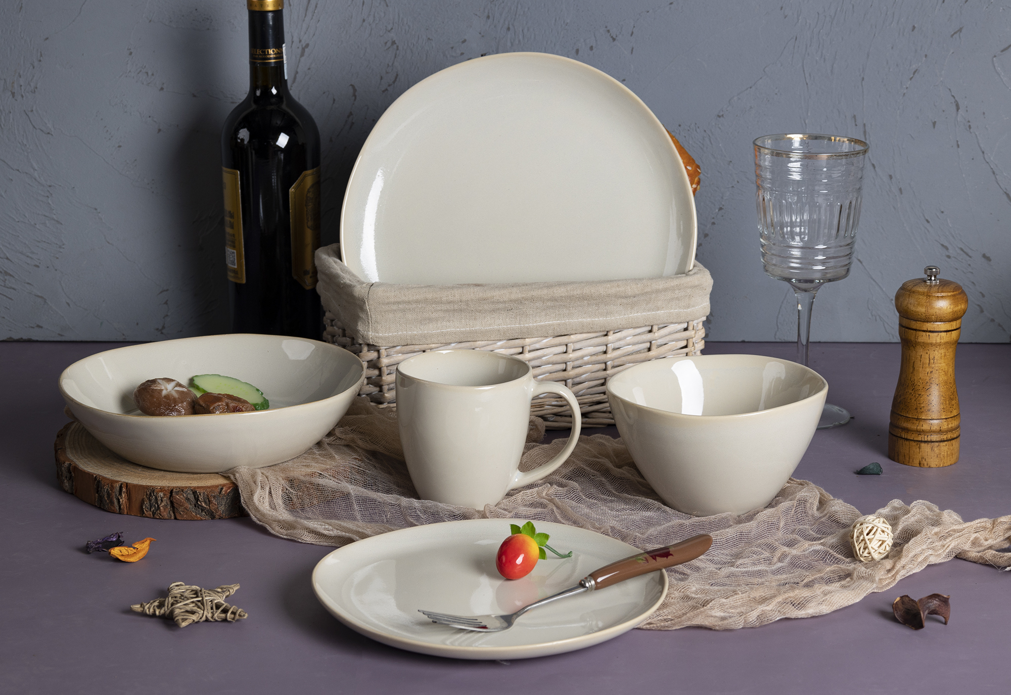 CHANGSHA HAPPY GO  Simple Beige Reactive Glaze Stoneware Dinner Set with Elegant Matte Finish  |happygodinnerware.com