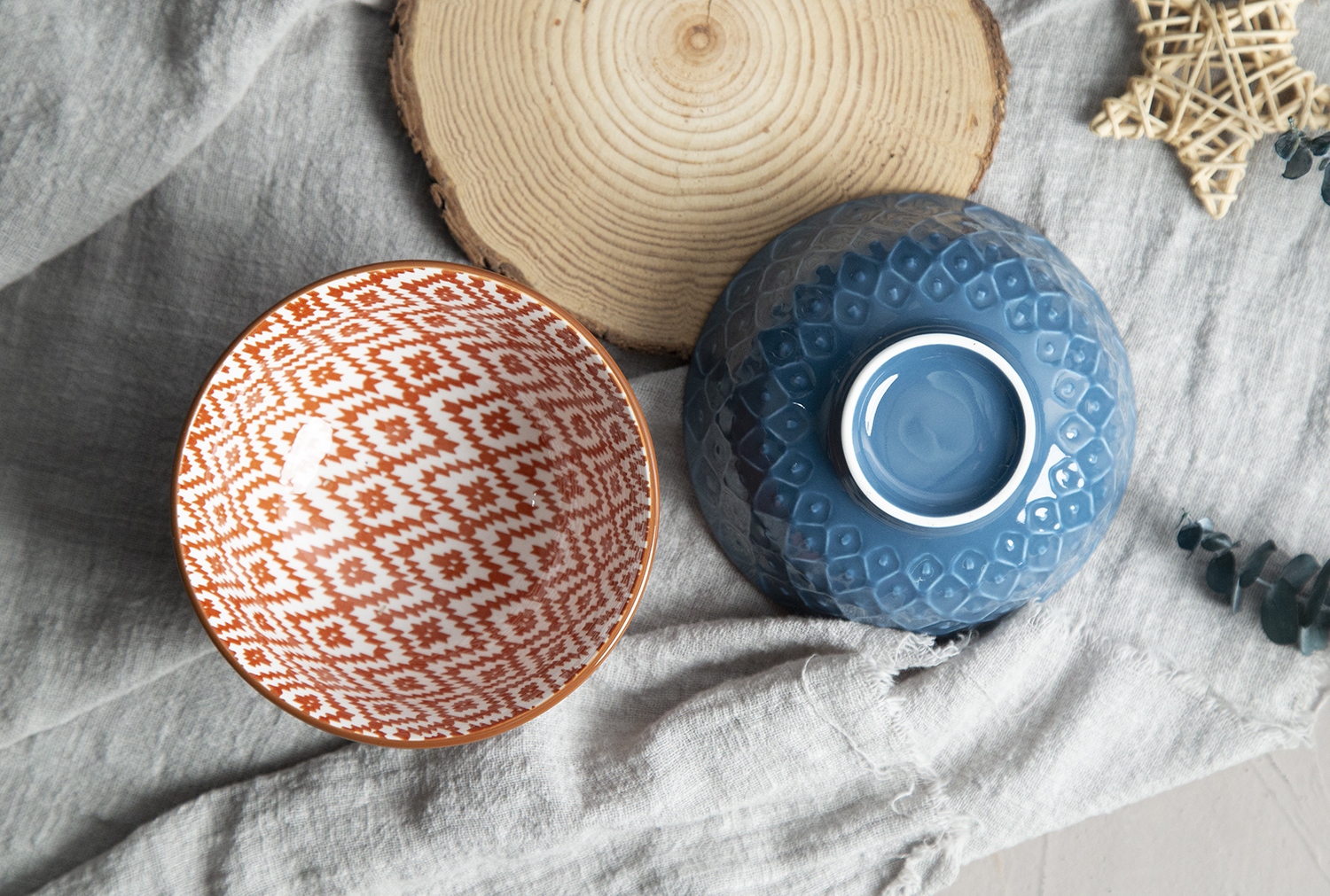 CHANGSHA HAPPY GO Ceramic Pineapple Embossed Bowls in Colorful Glazes | happygodinnerware.com