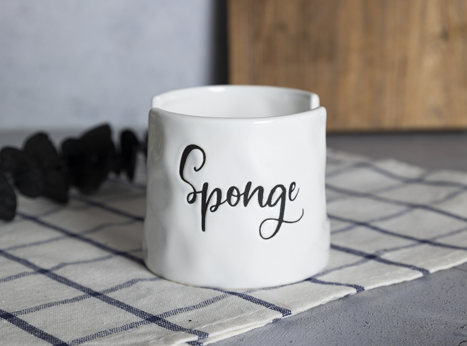 CHANGSHA HAPPY GO Vintage Style White Ceramic Kitchen Storage Set with Script Silkscreen Font – Coffee, Sugar, Tea, Butter Dish, Soap Dispenser and More |happygodinnerware.com