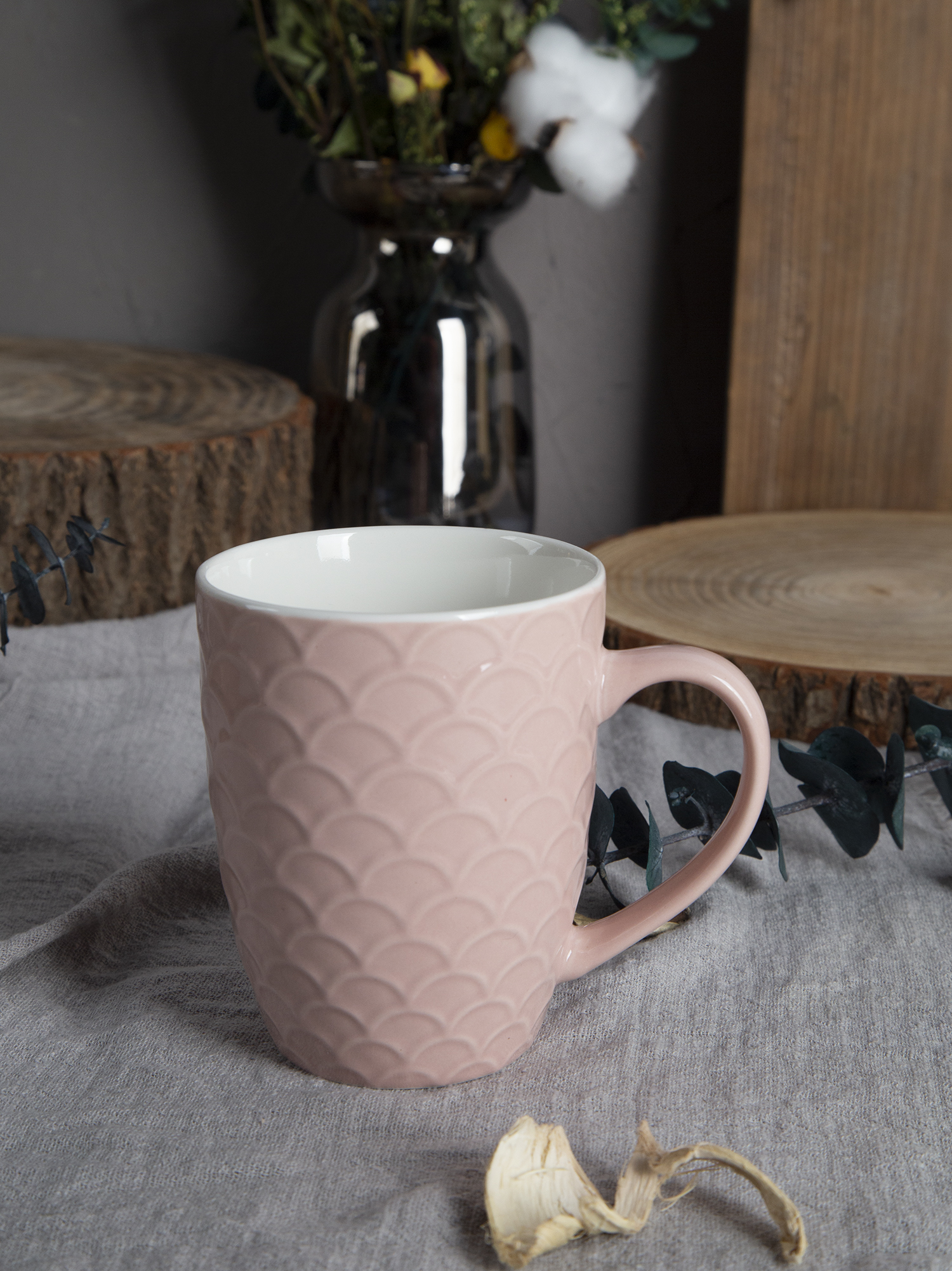 CHANGSHA HAPPY GO Pink Embossed Bone China Mugs – Glossy Color Glaze with Relief Texture Patterns |happygodinnerware.com