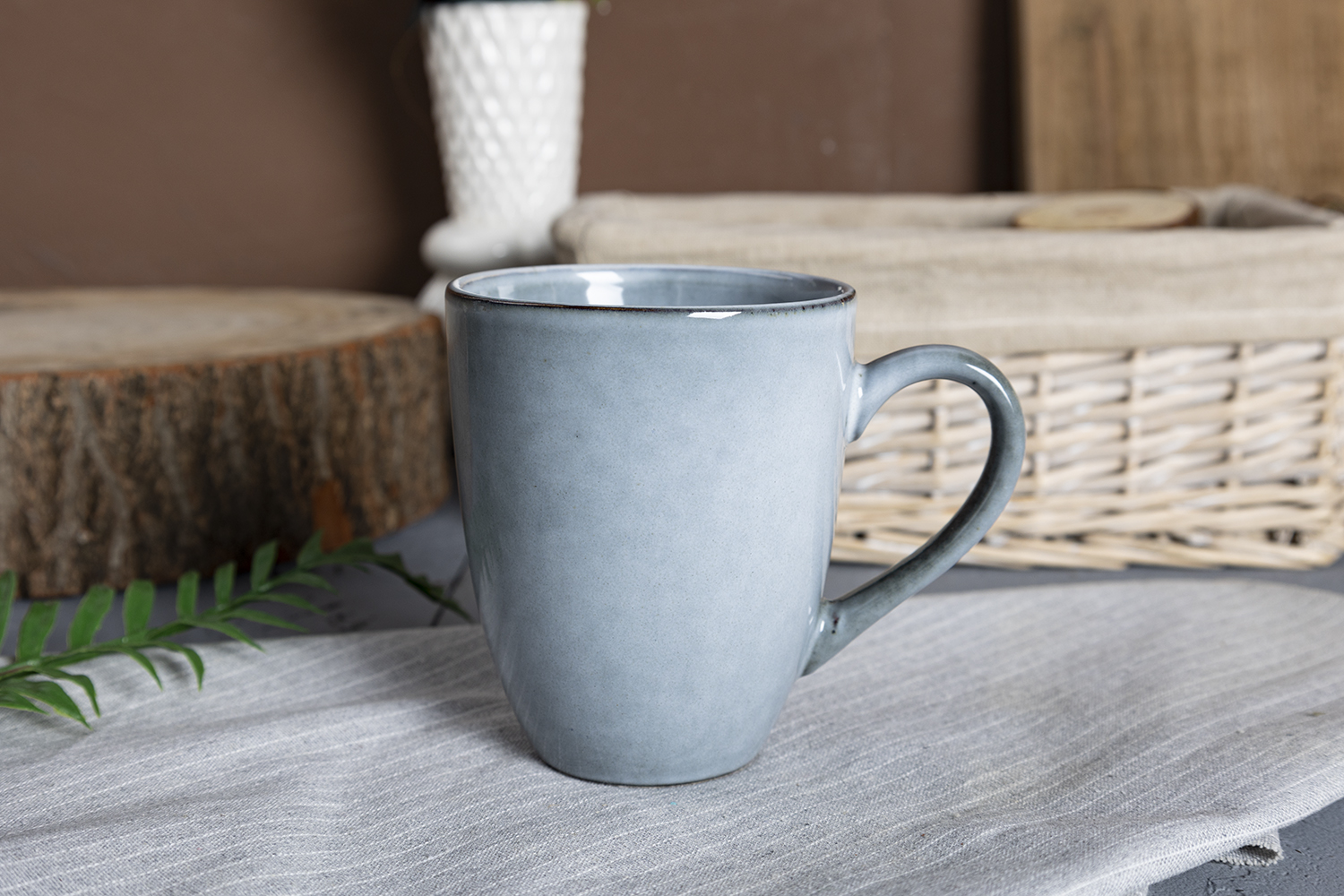 CHANGSHA HAPPY GO Minimalist Reactive Glaze Stoneware Dinnerware Set in Soft Dusty Blue with Satin-Matte Shine |happygodinnerware.com