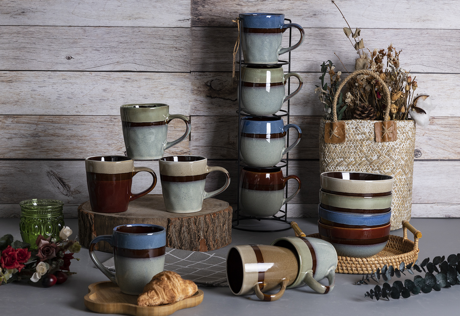 CHANGSHA HAPPY GO Glossy Two-Tone Stoneware Mug & Bowl Set | Reactive Glaze Finish | Retro Café Style | Durable Ceramic for Home & Business Use|happygodinnerware.com