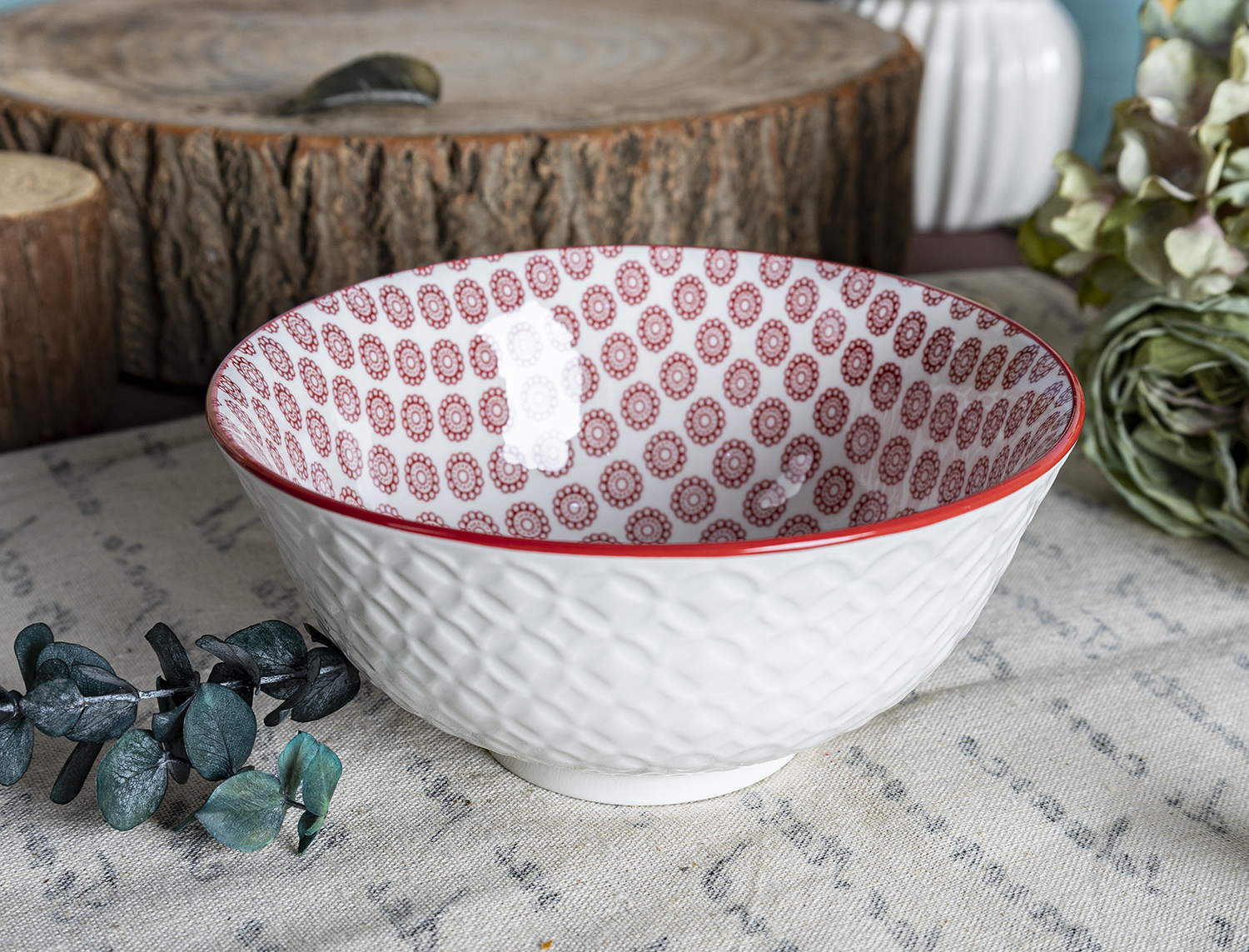 CHANGSHA HAPPY GO Embossed Porcelain Bowl Set with Multi-Patterned Colorful Interiors and Pineapple Texture |happygodinnerware.com