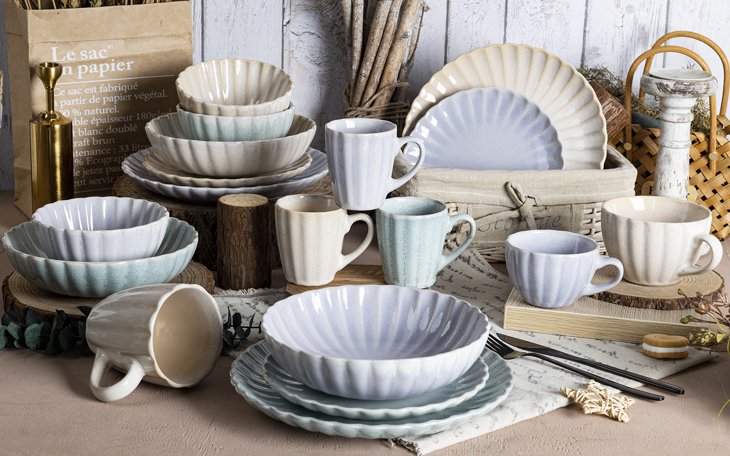 CHANGSHA HAPPY GO  Pastel Reactive Glaze Fluted Stoneware Tableware Set – 16 Pieces for Modern Minimalist Dining |happygodinnerware.com