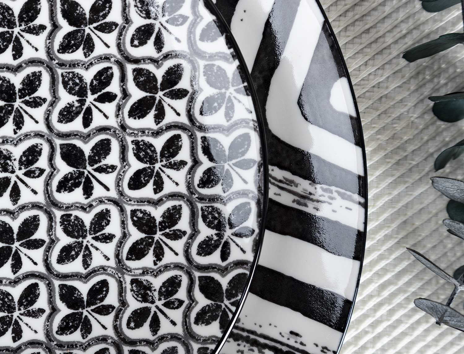 CHANGSHA HAPPY GO  Modern Black and White Contrast Porcelain Dinnerware Set with Bold Graphic Patterns   |happygodinnerware.com