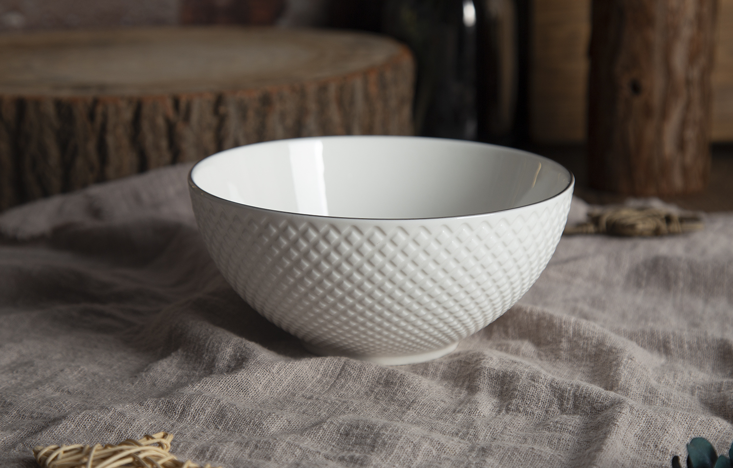 CHANGSHA HAPPY GO Embossed Diamond 16PCS Dinner Set for Gift Dishes and Tableware Set with Platinum Rim, Assorted Dishes Dinnerware Set|happygodinnerware.com