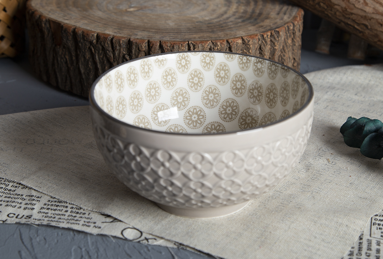 CHANGSHA HAPPY GO Circle Flower Embossed Stoneware Bowls with Floral Print | happygodinnerware.com