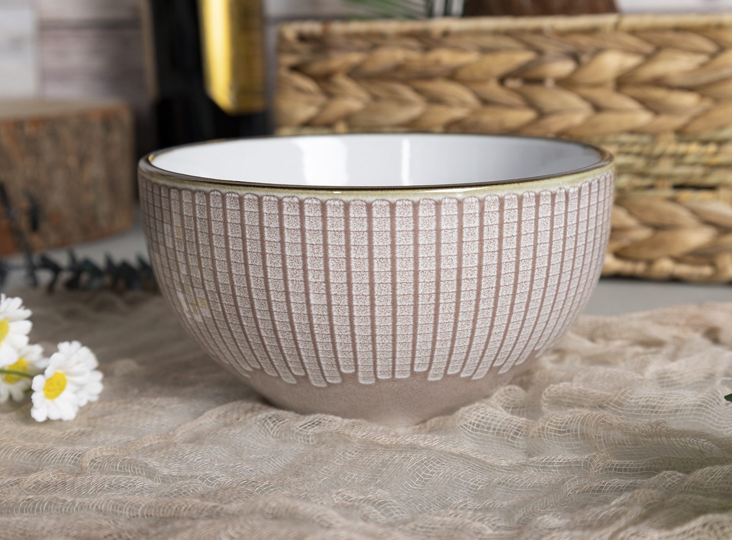 CHANGSHA HAPPY GO  Modern Striped Stoneware Dinnerware Set with Subtle Reactive Glaze and Embossed Print for Everyday Elegant Dining |Dopamine Series Ceramics|happygodinnerware.com