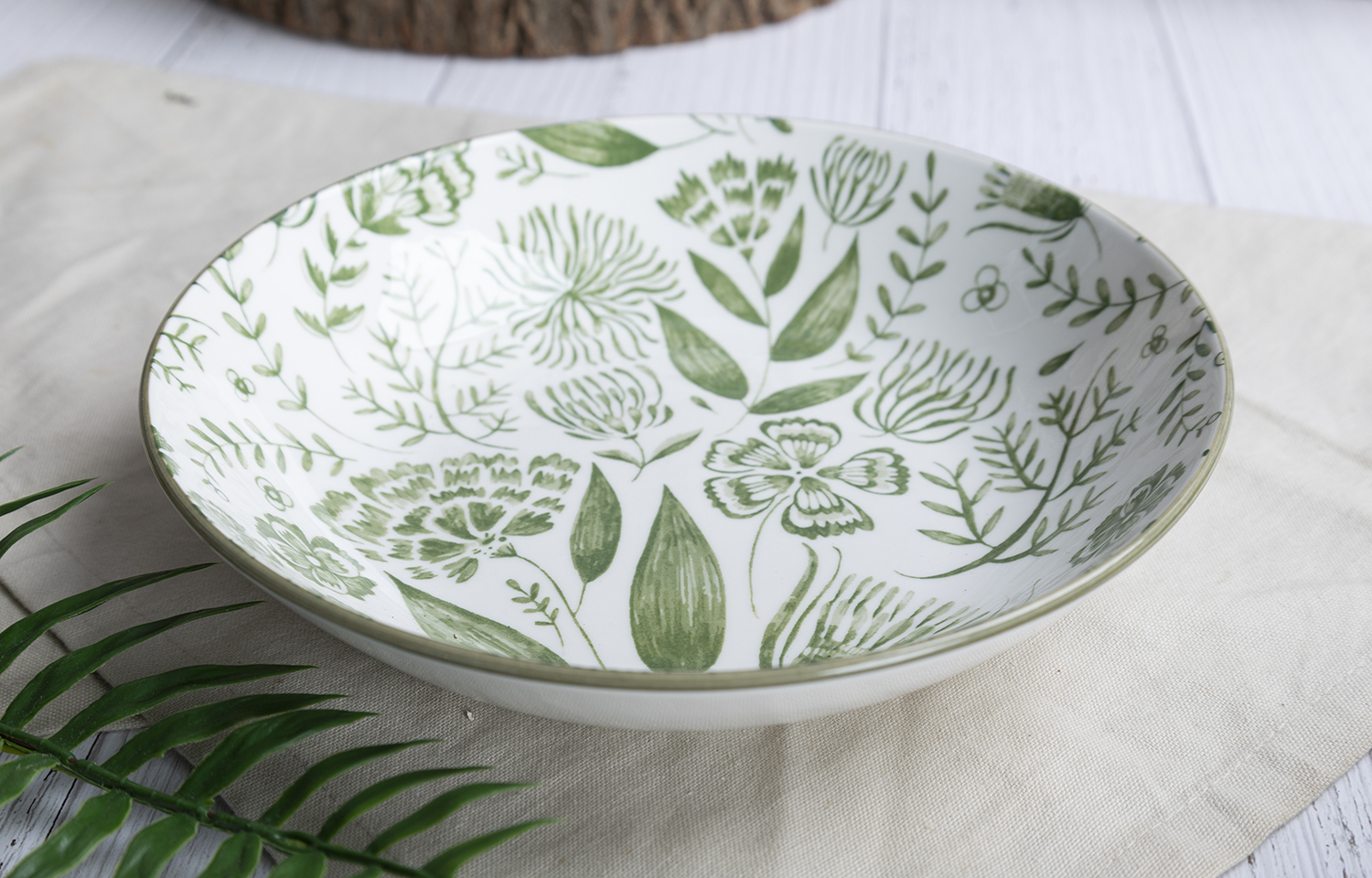 CHANGSHA HAPPY GO White Porcelain Dinnerware with Floral Print and Painted Rim | happygodinnerware.com