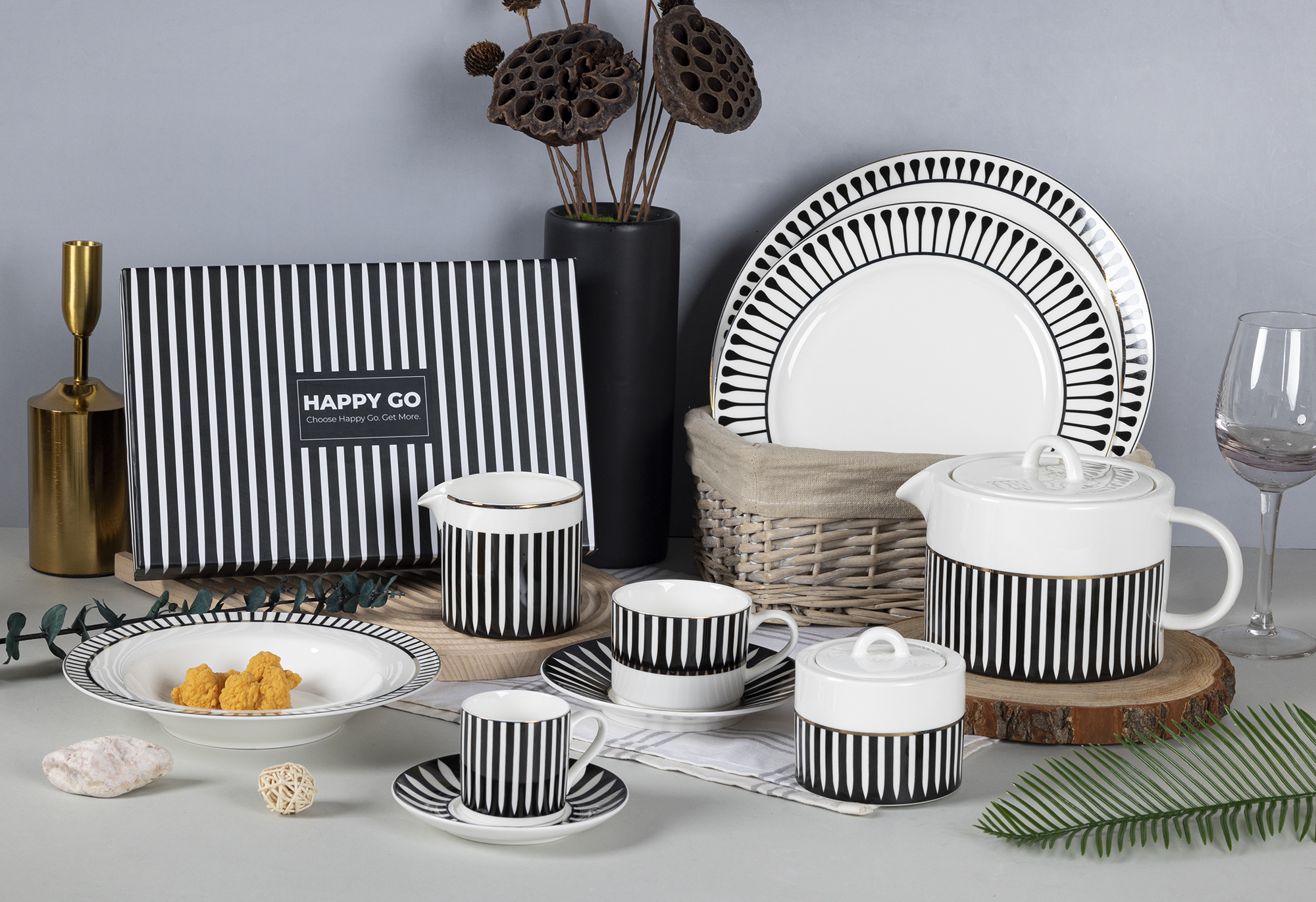 CHANGSHA HAPPY GO Striped Bone China Decal Dinnerware Set with Folded Rim Detail – Elegant Modern Contrast Set |happygodinnerware.com
