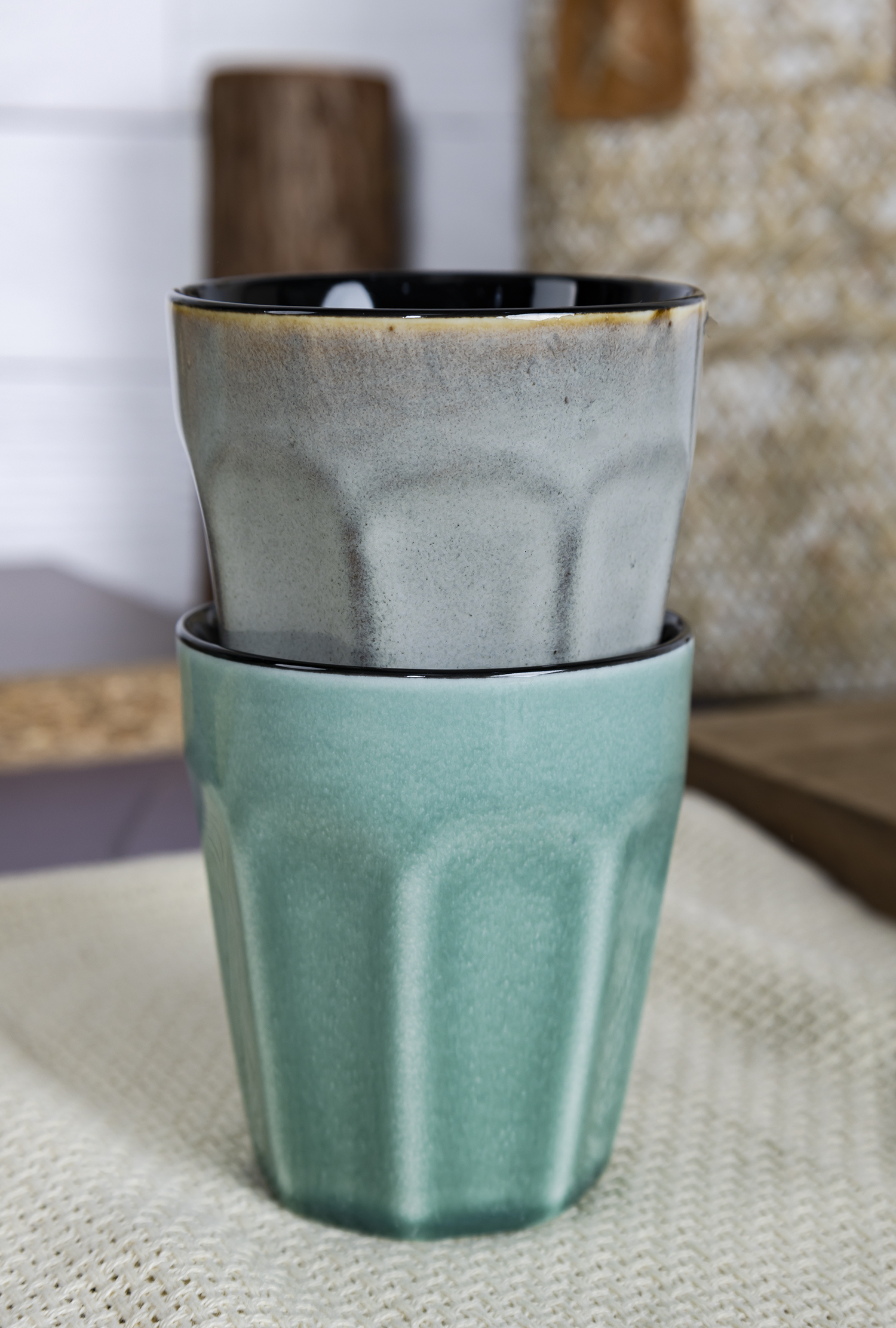 CHANGSHA HAPPY GO  Elegant Embossed Fine Bone China Bowl and Tumbler Set with Reactive Glaze Finish for Versatile Dining and Serving |Dopamine Series Ceramics  |happygodinnerware.com