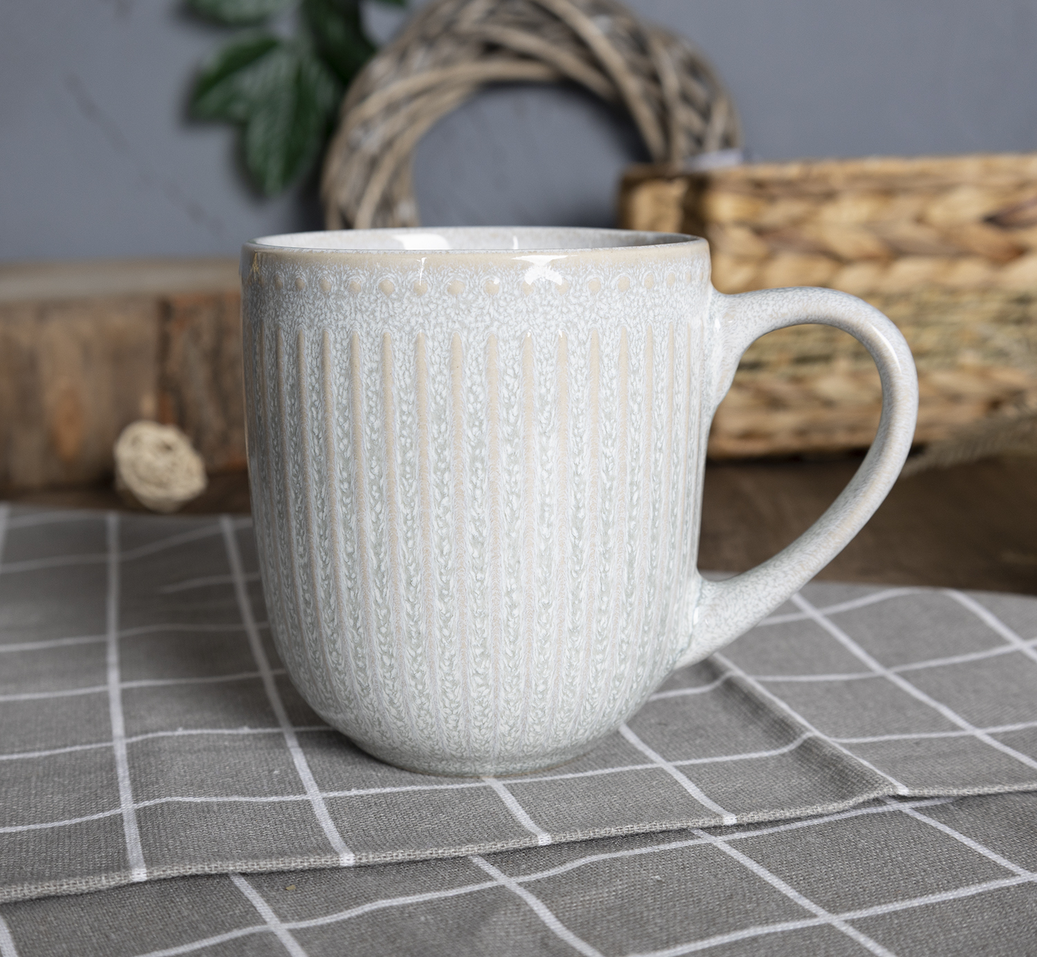 CHANGSHA HAPPY GO Embossed Reactive Glaze Stoneware Coffee Cup and Multicolor Dinnerware Set with Elegant Patterns  |happygodinnerware.com