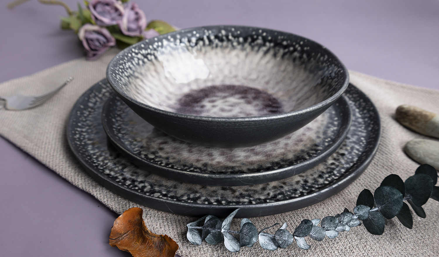 CHANGSHA HAPPY GO  Handcrafted Reactive Glaze Stoneware Dinnerware Set in Elegant Violet Crystal Pattern |Dopamine Series Ceramics  |happygodinnerware.com