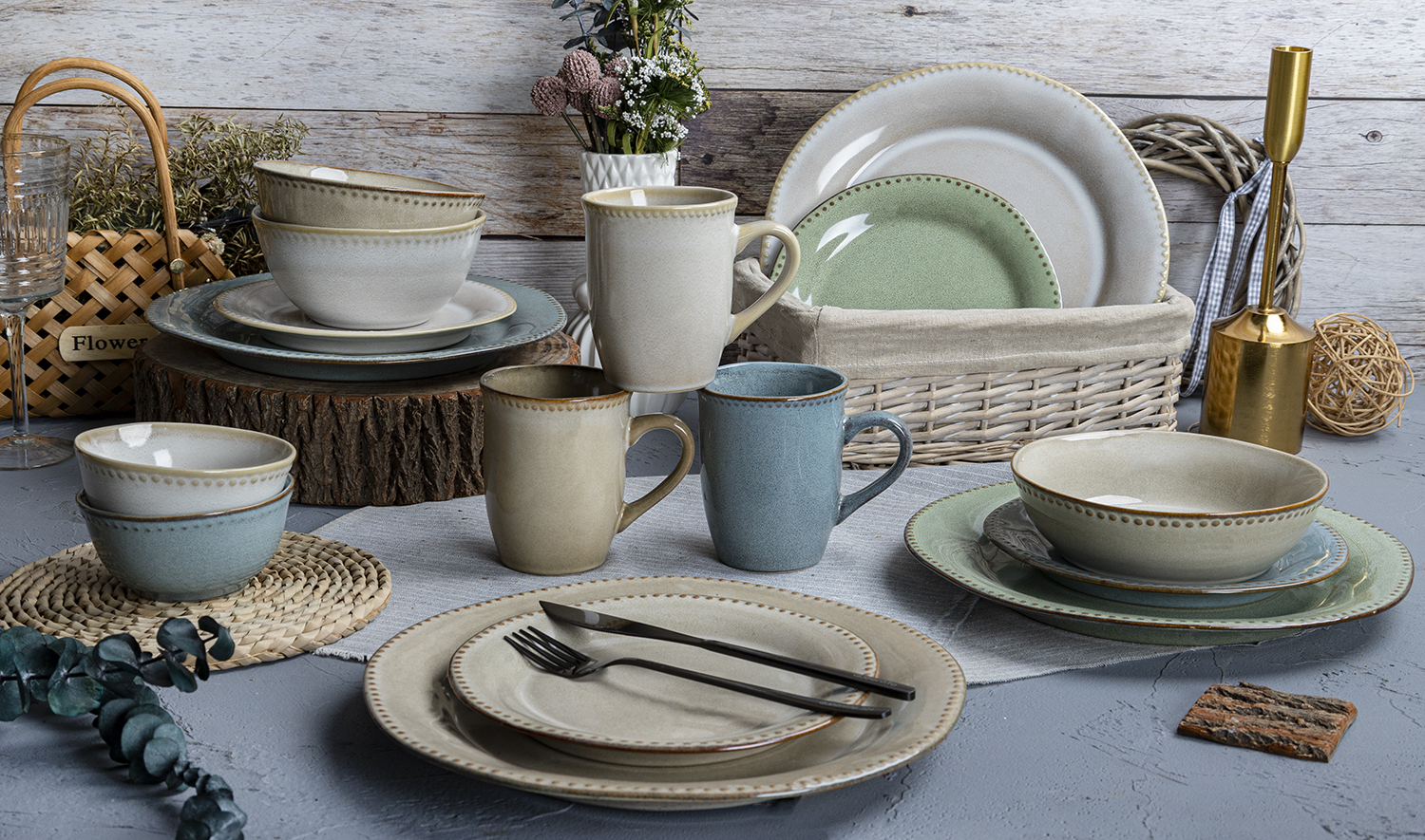 CHANGSHA HAPPY GO  Rustic Reactive Glaze Stoneware Assorted Dinner Set with Earthy Hand-Finished Accents and Natural Tones |happygodinnerware.com