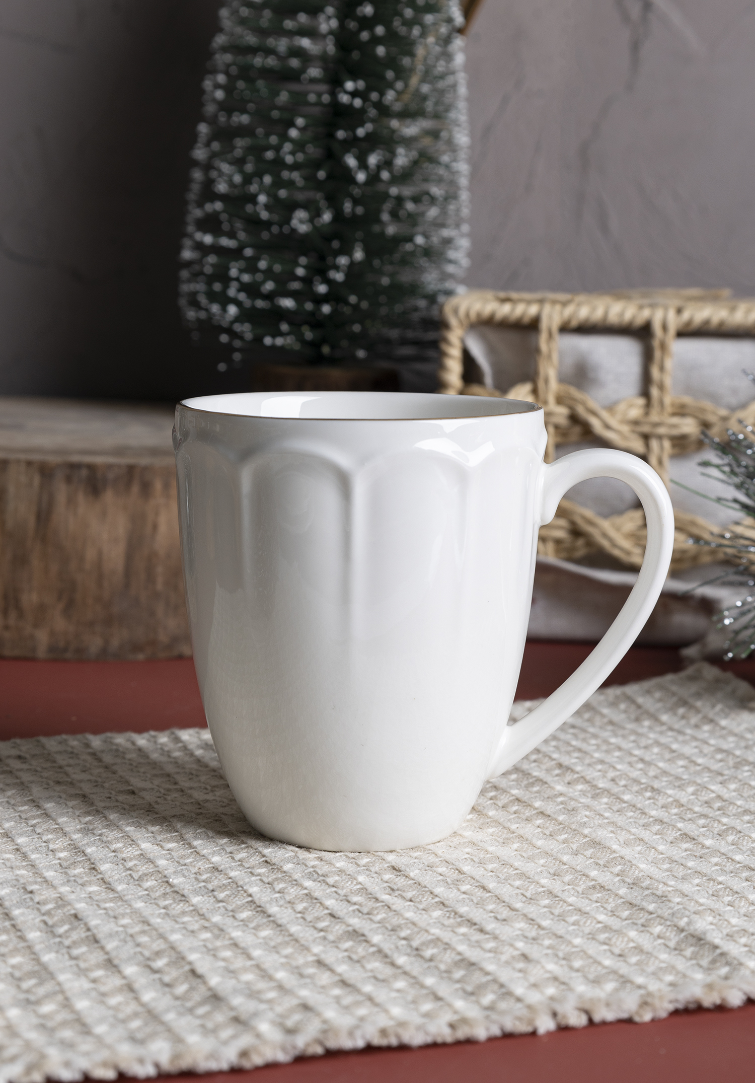 CHANGSHA HAPPY GO Gold Rimmed Embossed New Bone China Dinnerware | happygodinnerware.com